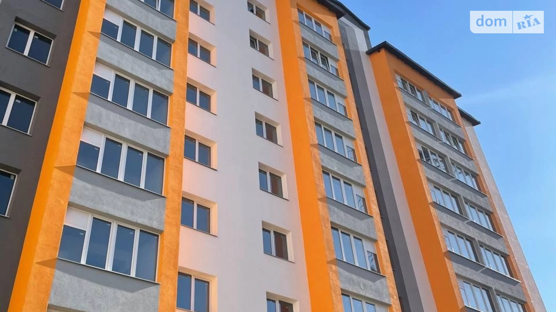 Продается 3-комнатная квартира 97 кв. м в Ивано-Франковске, ул. Химиков