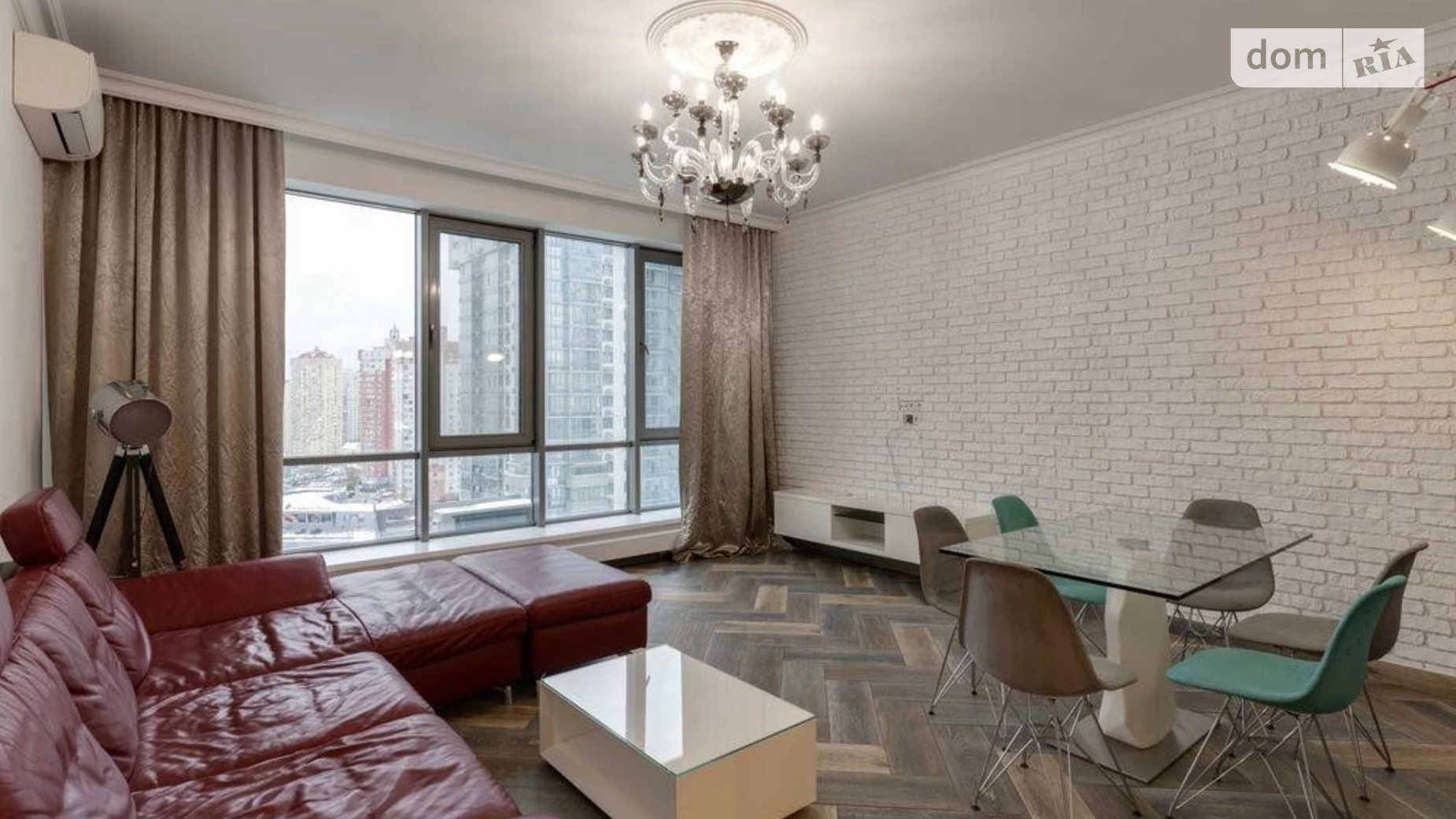 Продается 3-комнатная квартира 121 кв. м в Киеве
