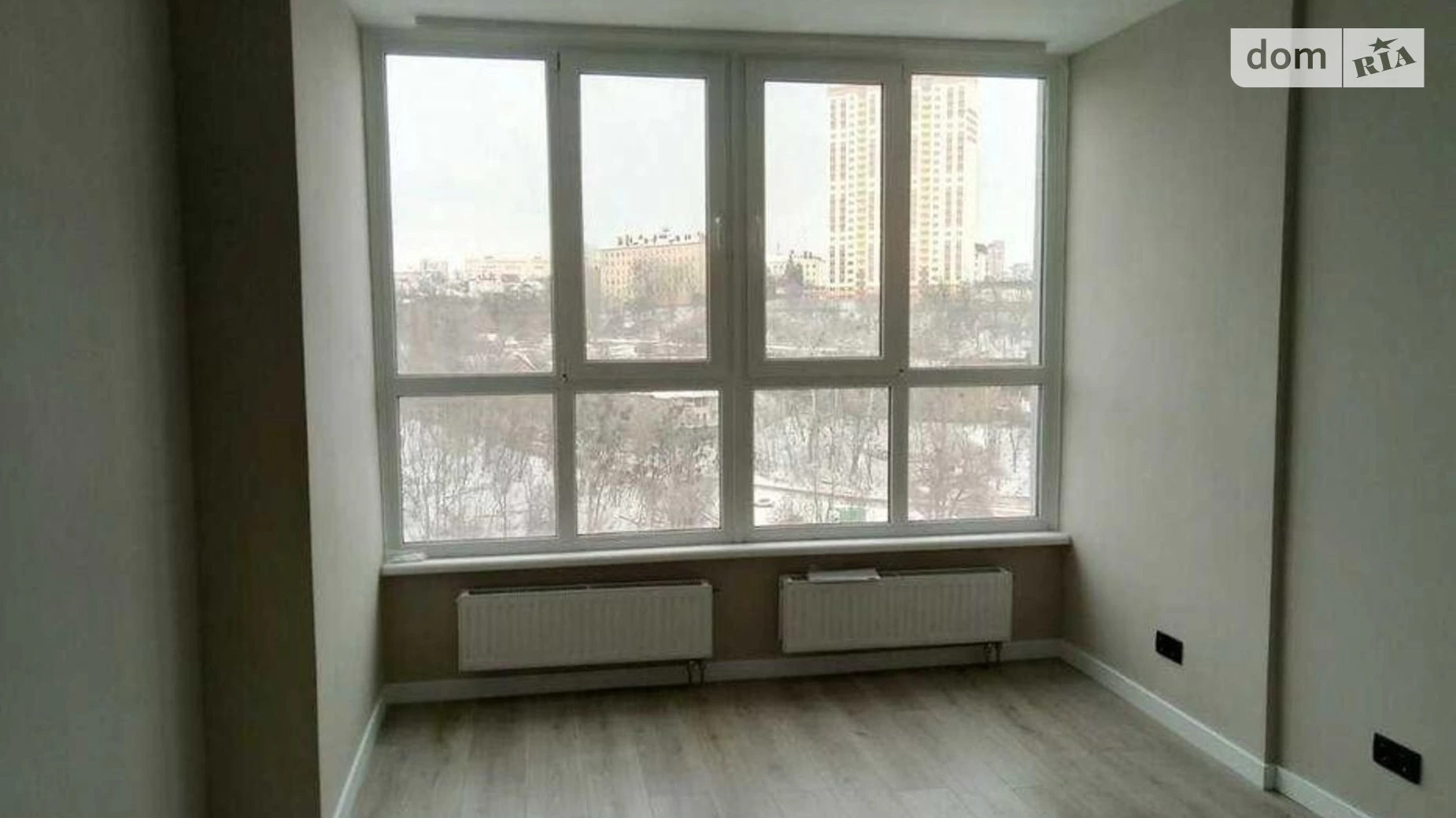 Продается 3-комнатная квартира 82 кв. м в Киеве, ул. Кадетский Гай, 10