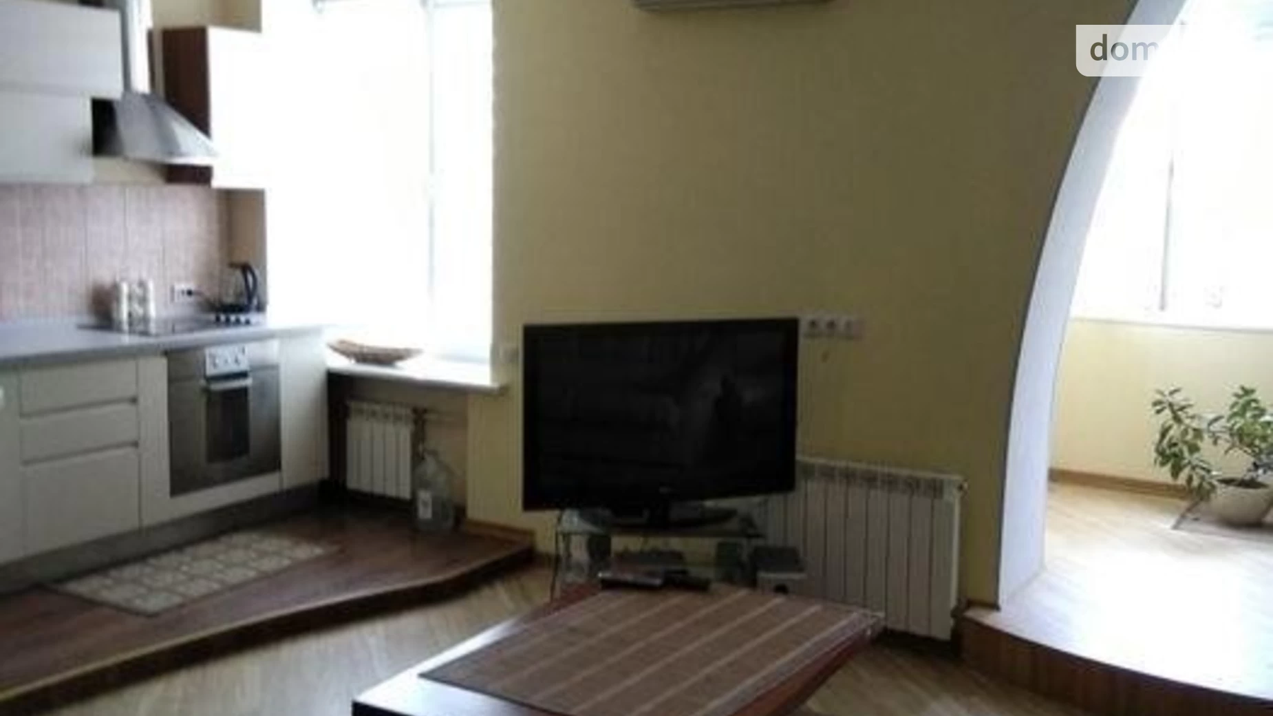 Продается 2-комнатная квартира 60 кв. м в Киеве, ул. Институтская, 18 - фото 2