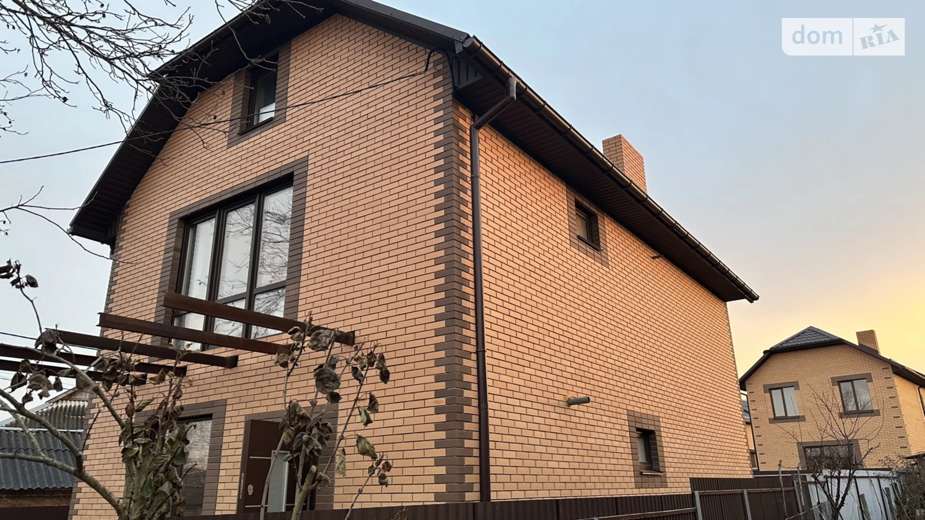 Продается дом на 2 этажа 150 кв. м с садом, цена: 150000 $ - фото 5