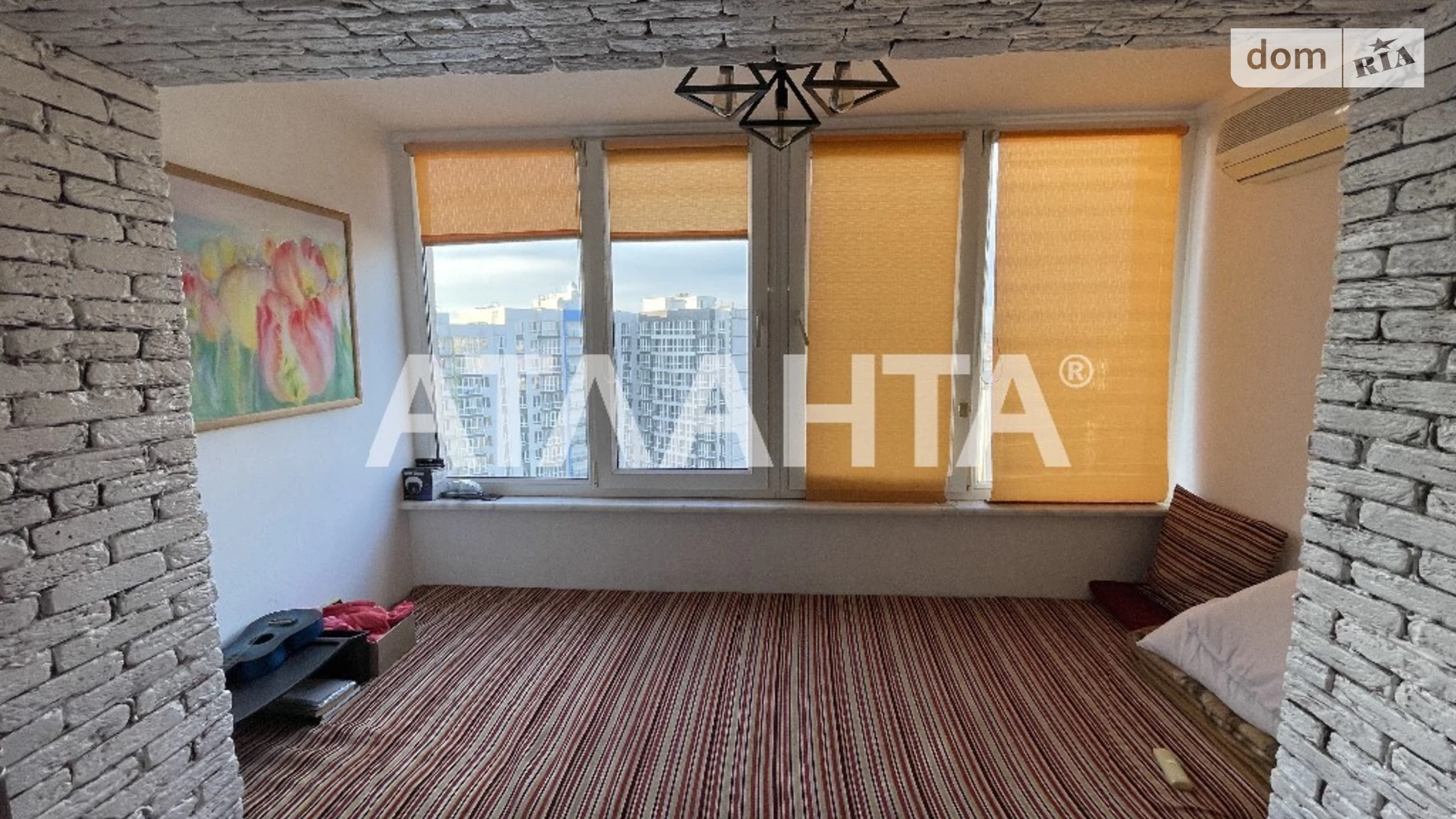 Продається 1-кімнатна квартира 58.1 кв. м у Одесі, вул. Пішонівська
