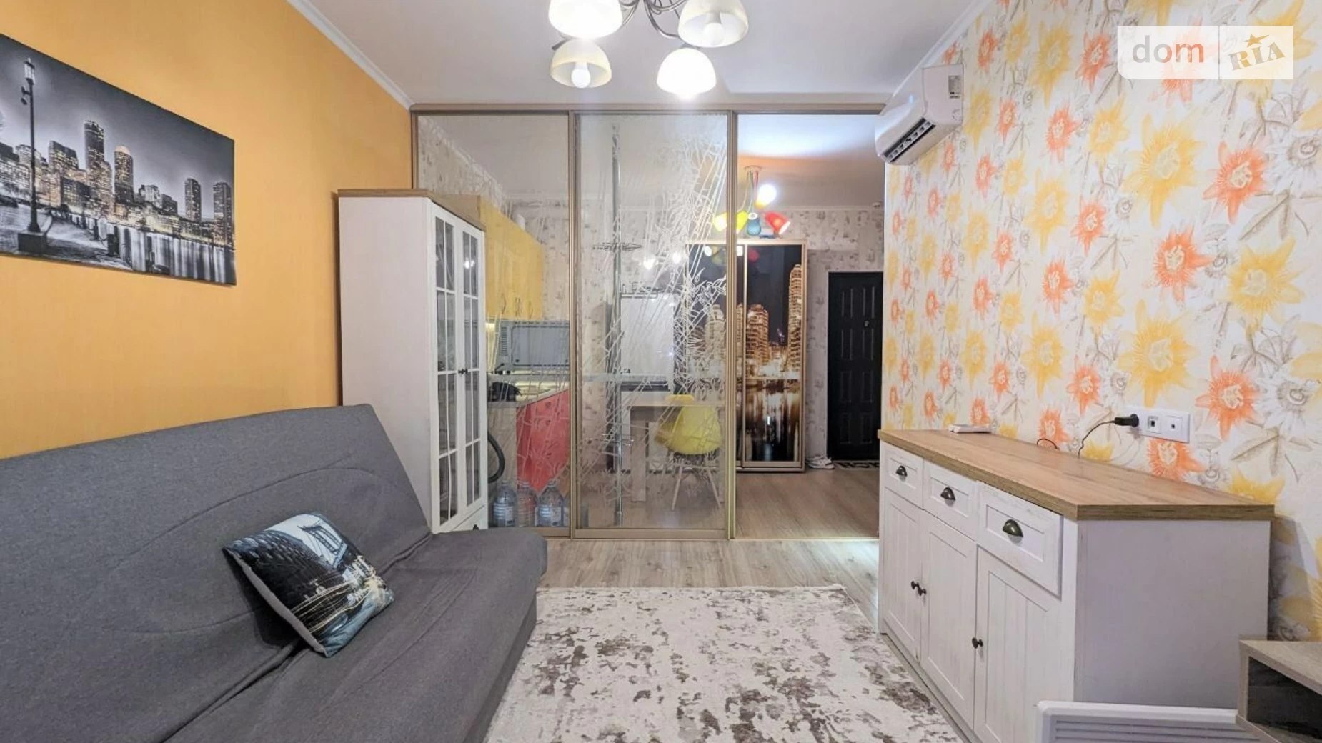 Продается 2-комнатная квартира 44 кв. м в Одессе, ул. Литературная