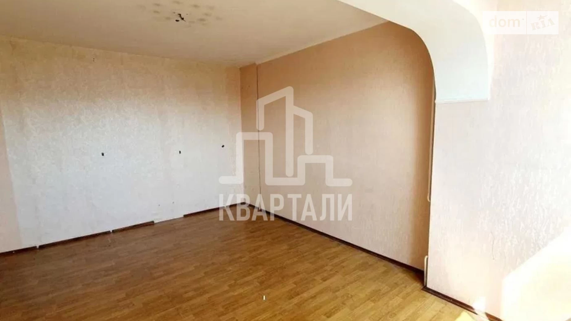 Продается 2-комнатная квартира 56 кв. м в Киеве, ул. Лариси Руденко, 13