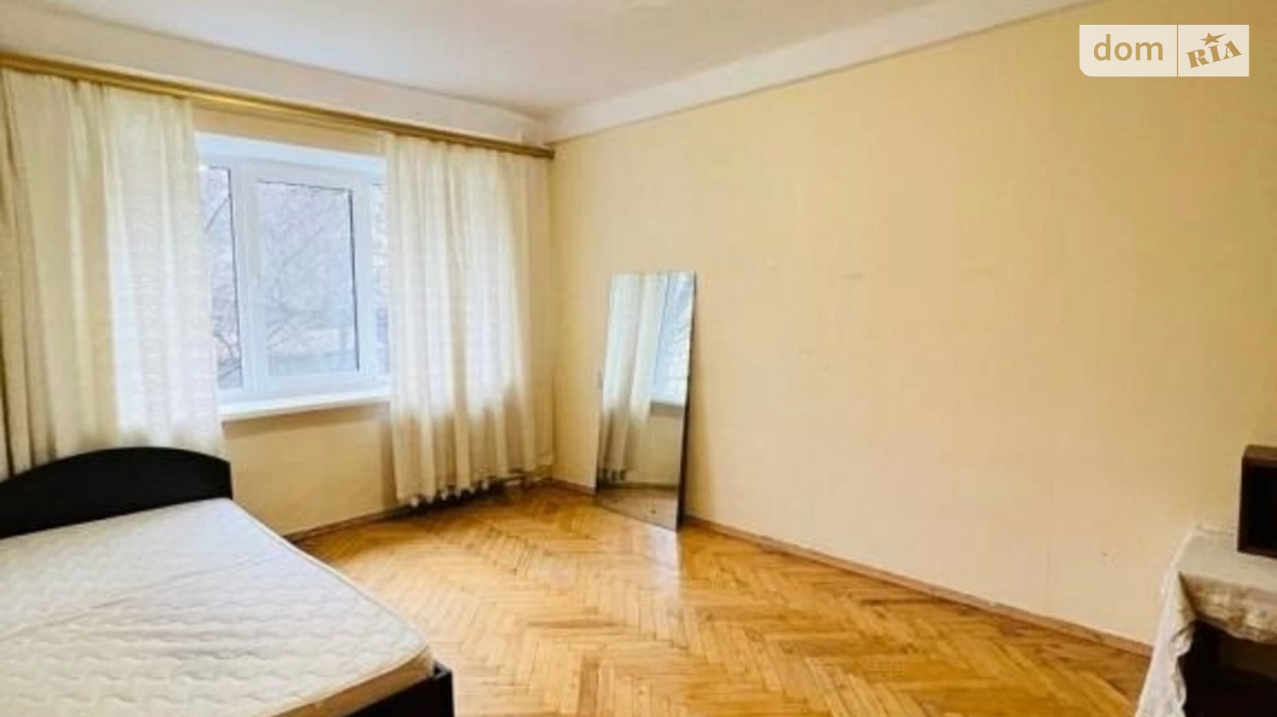 Продается 2-комнатная квартира 64 кв. м в Киеве, ул. Довнар-Запольского, 4А