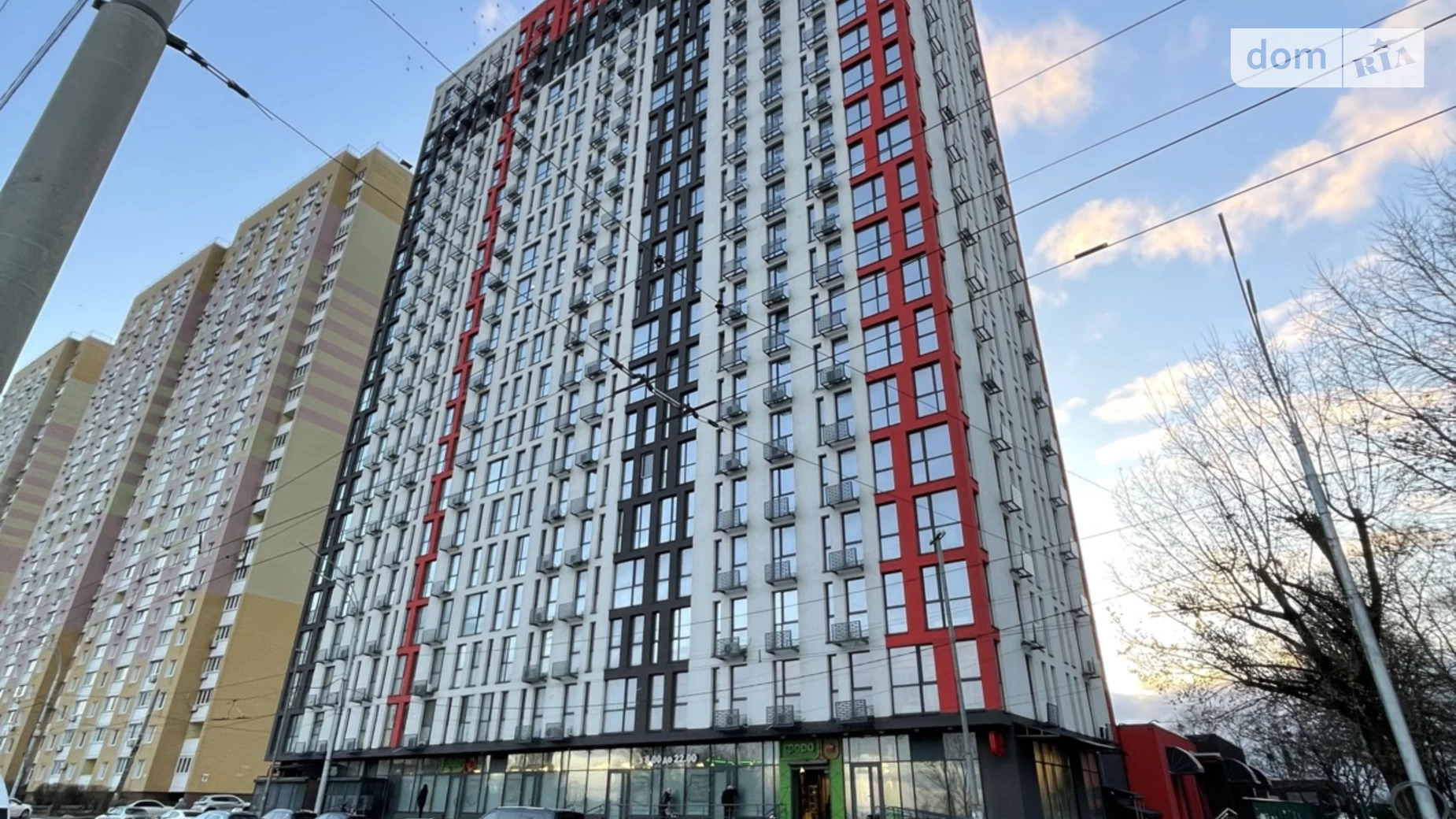 Продается 1-комнатная квартира 42 кв. м в Киеве, просп. Науки, 58/1