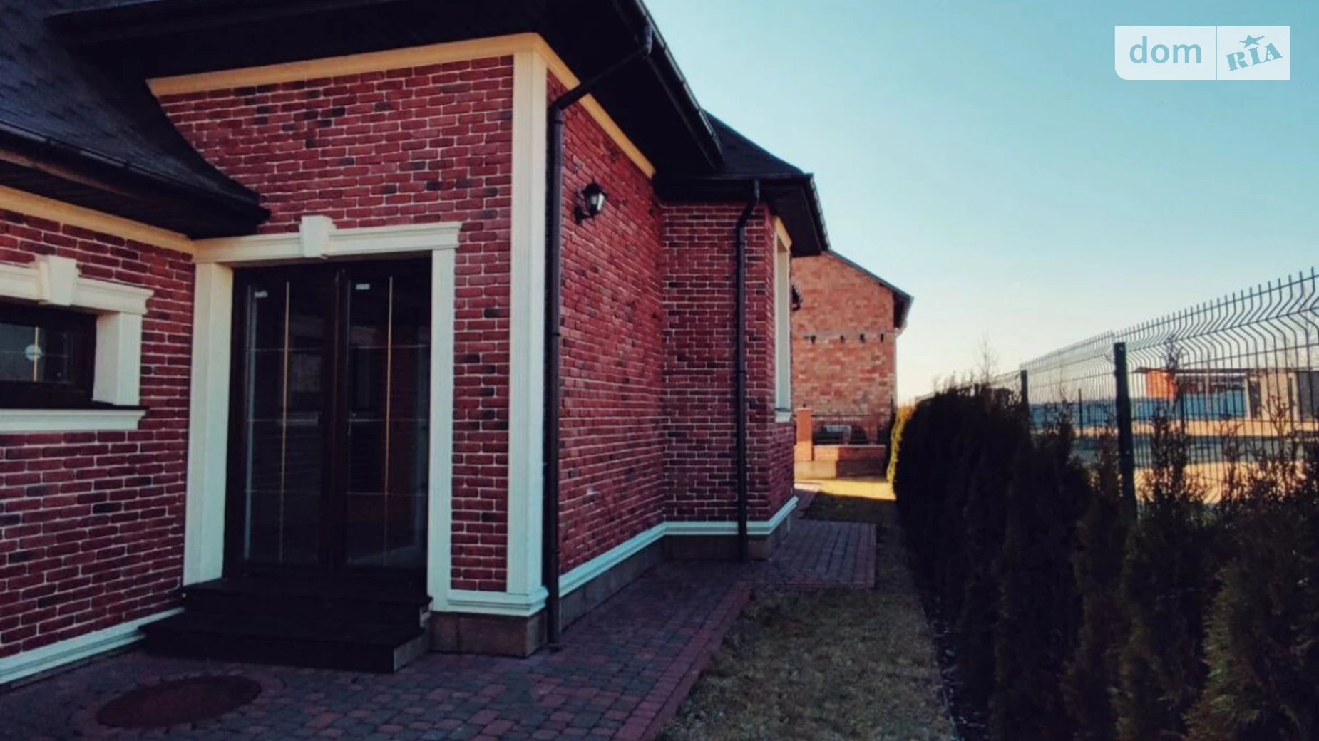 Продается дом на 2 этажа 210 кв. м с подвалом, цена: 169999 $ - фото 3