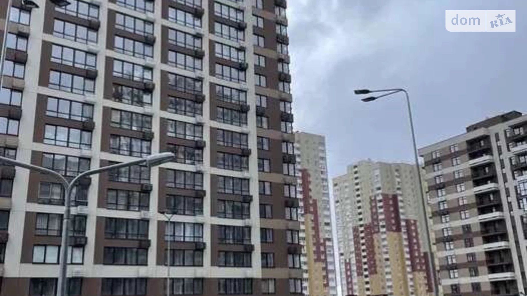 Продается 3-комнатная квартира 83.1 кв. м в Киеве, ул. Александра Олеся, 2В - фото 2