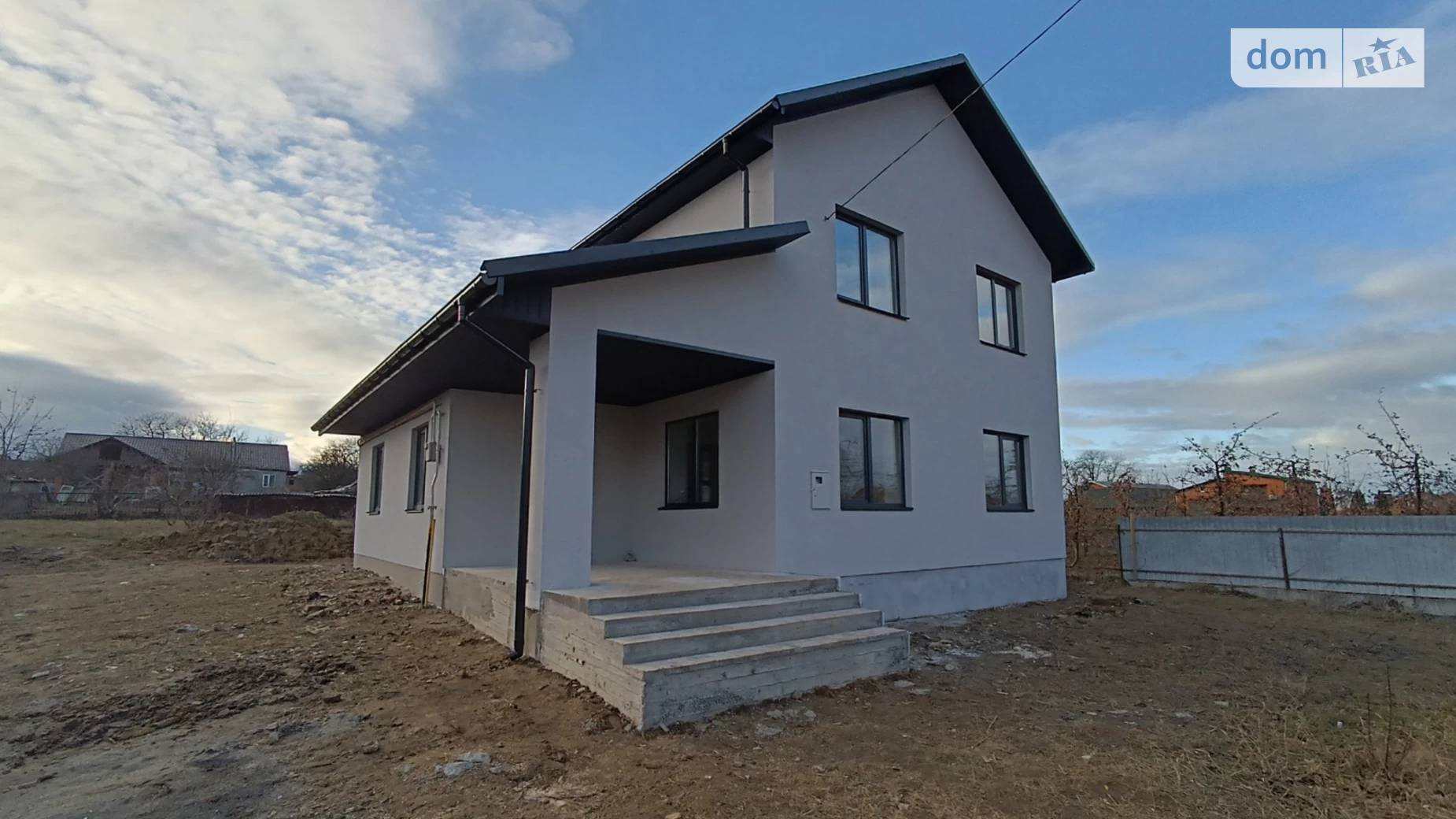 Продается дом на 2 этажа 138 кв. м с бассейном, цена: 110000 $ - фото 4