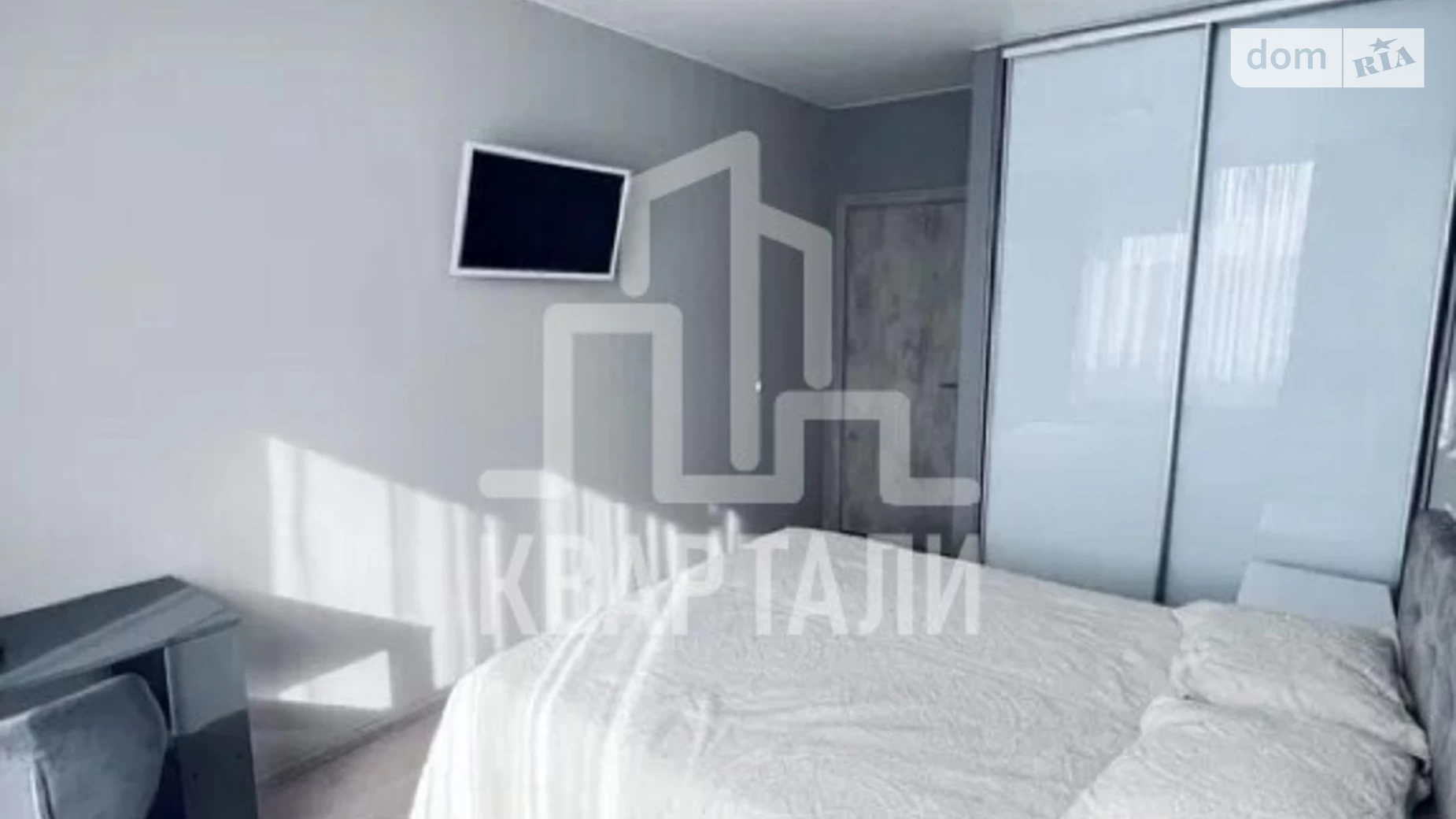 Продается 1-комнатная квартира 48 кв. м в Киеве, бул. Тадея Рыльского, 3 - фото 3