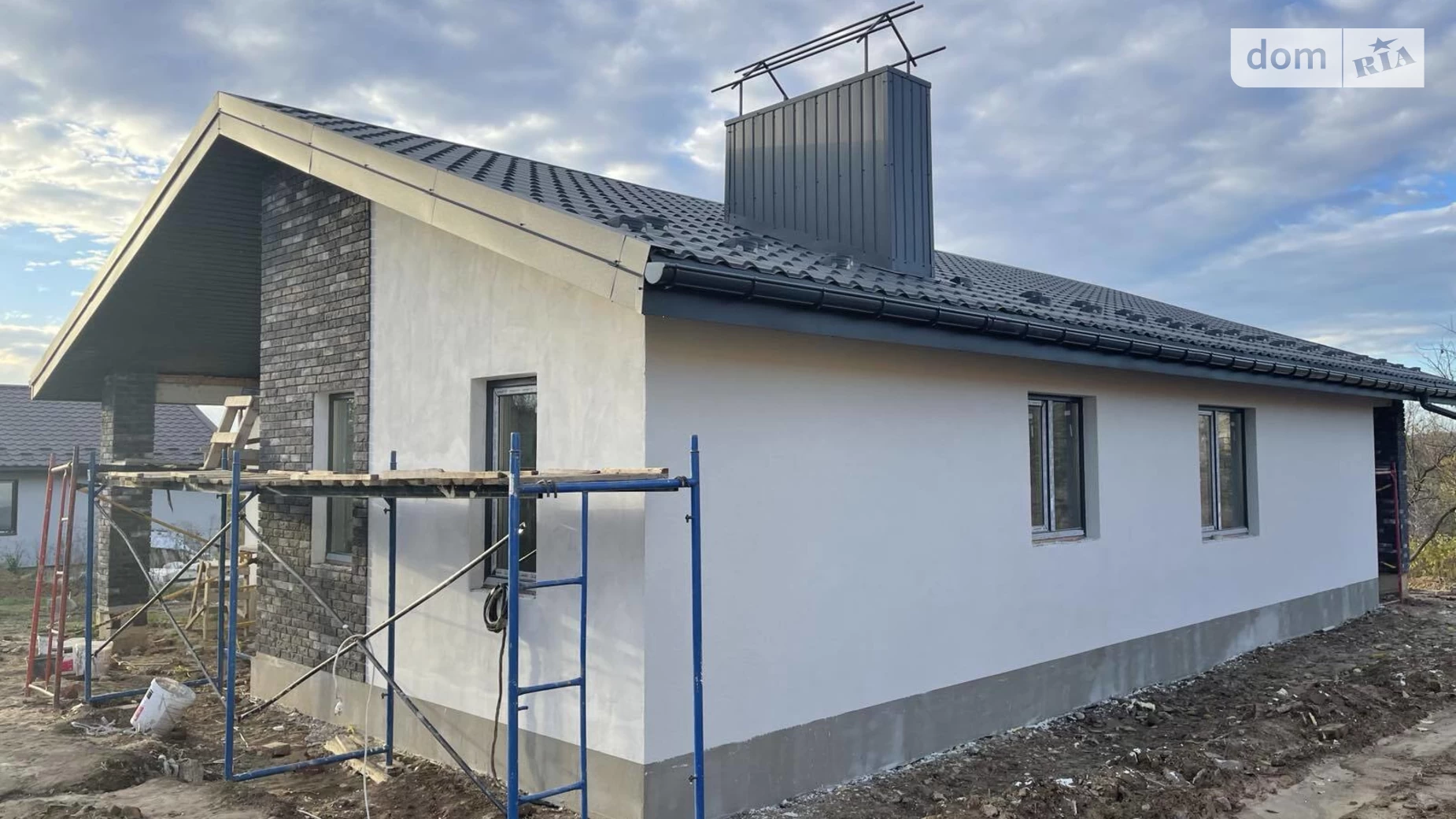Продается одноэтажный дом 110 кв. м с гаражом, цена: 75000 $ - фото 3
