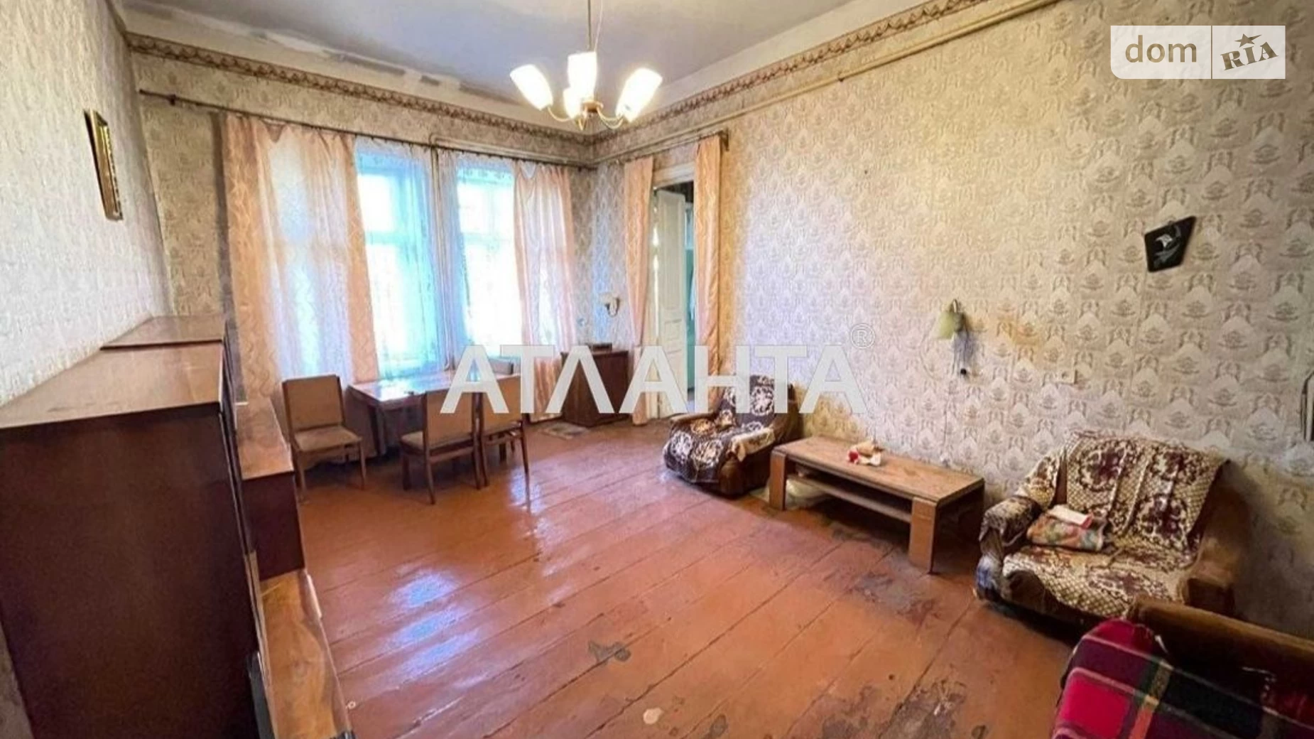 Продається 2-кімнатна квартира 78.2 кв. м у Одесі, вул. Приморська