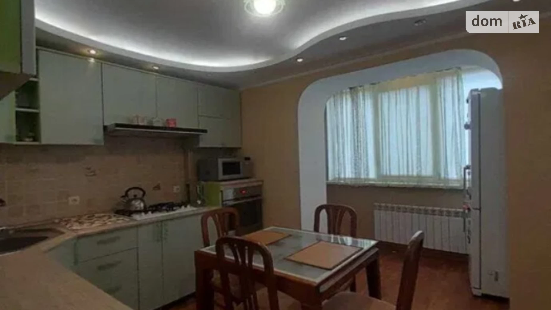 Продается 1-комнатная квартира 42 кв. м в Одессе, ул. Владимира Высоцкого, 23