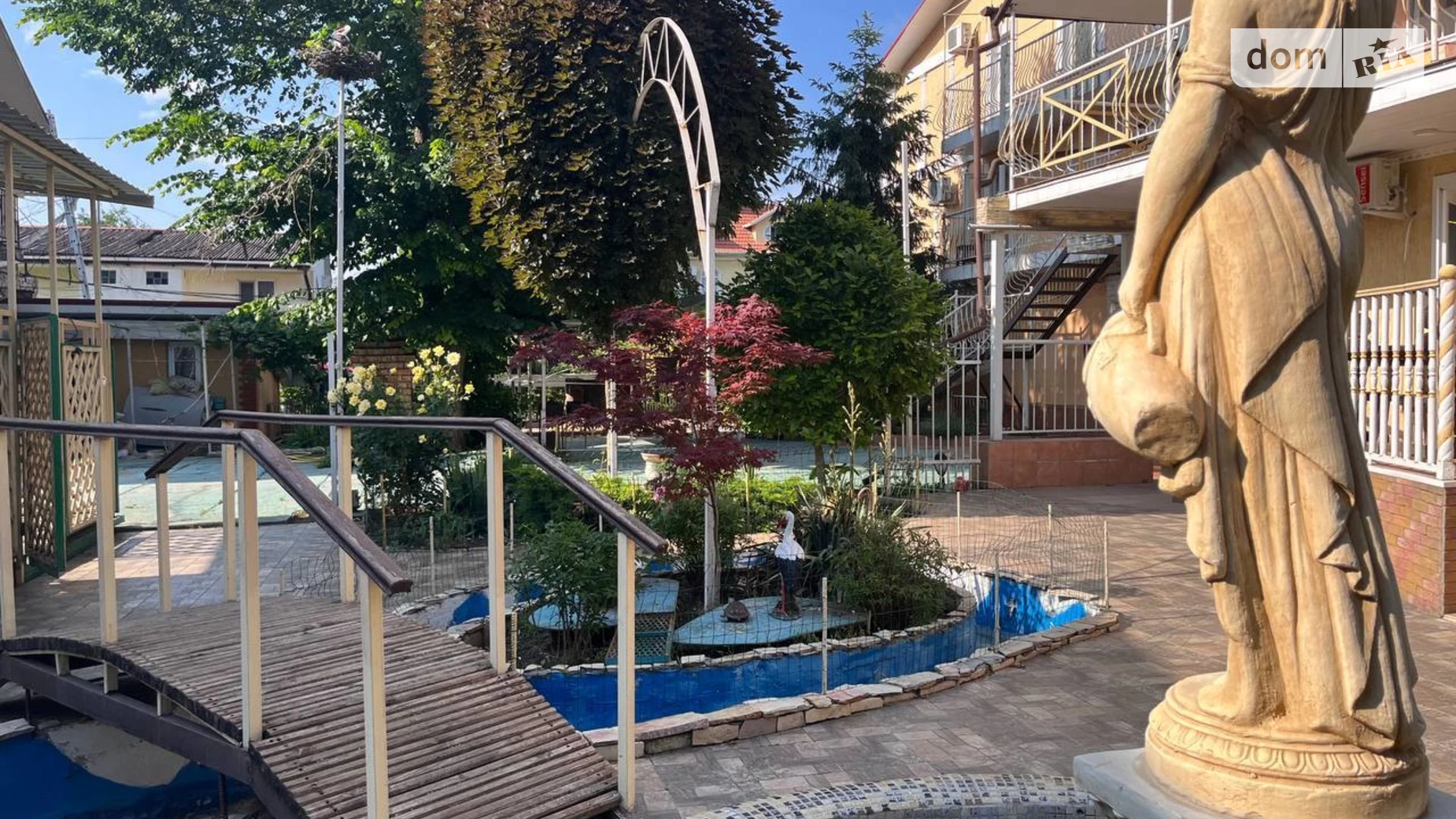 Продается объект сферы услуг 2200 кв. м в 4-этажном здании, цена: 450000 € - фото 2