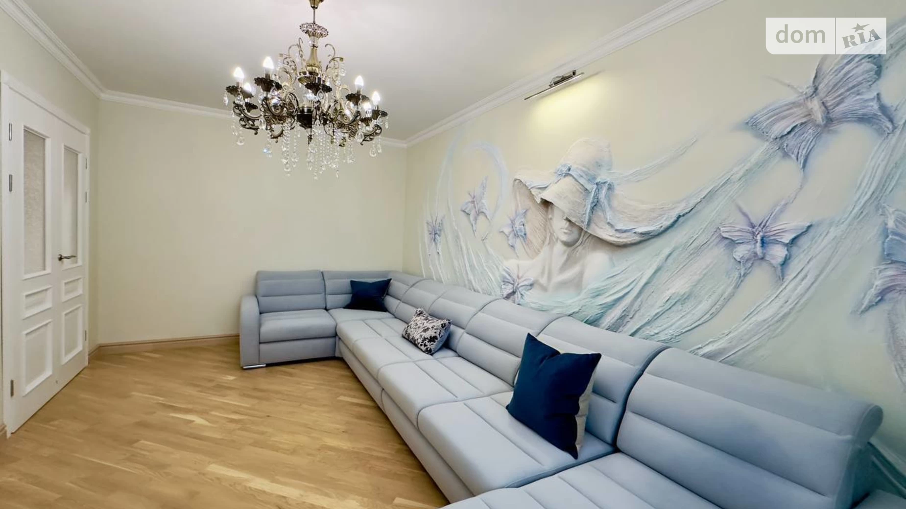 Продается 3-комнатная квартира 91 кв. м в Ровно, ул. Черновола Вячеслава