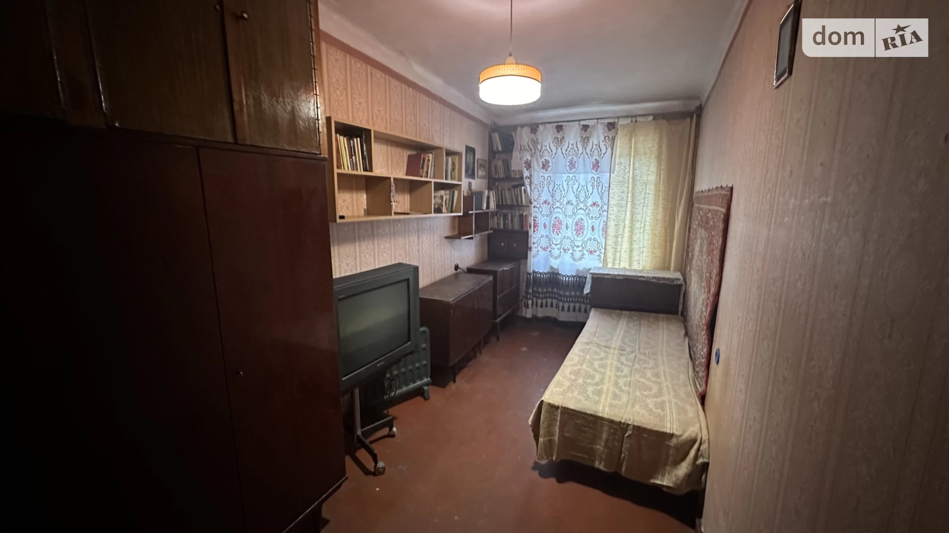 Продается 2-комнатная квартира 42 кв. м в Одессе, ул. Космонавта Комарова