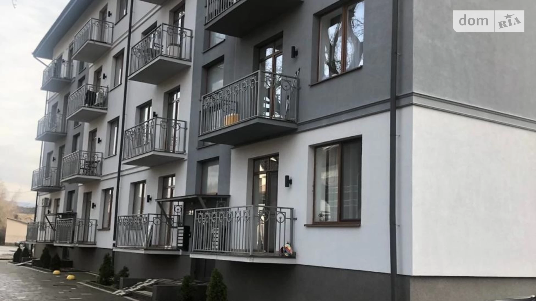 Продается 3-комнатная квартира 89 кв. м в Ужгороде, пл. Гренджи-Донского, 1 - фото 2