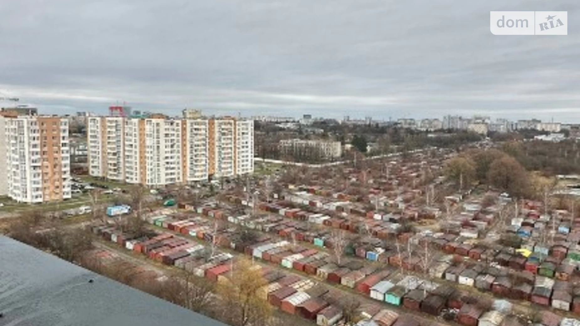 Продається 1-кімнатна квартира 41 кв. м у Львові, вул. Трускавецька, 48