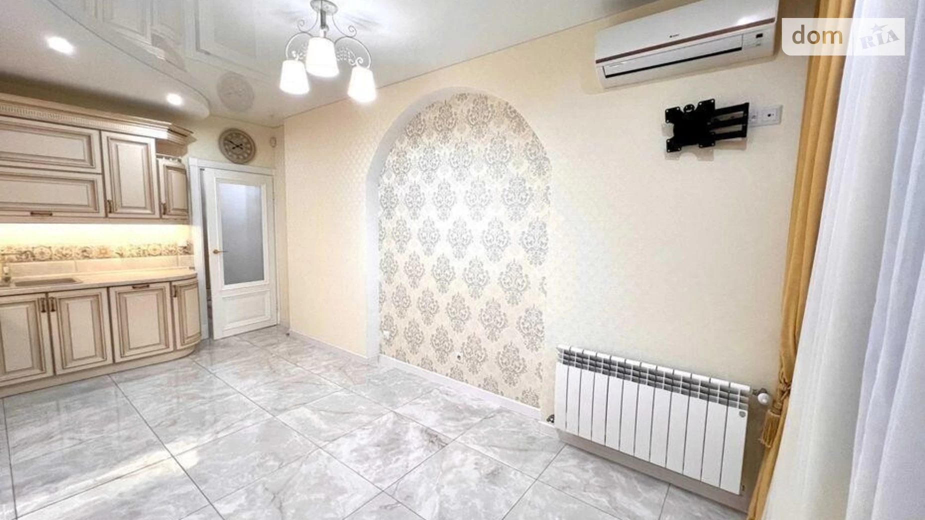 Продается 2-комнатная квартира 73 кв. м в Киеве, ул. Драгоманова, 2Б - фото 5