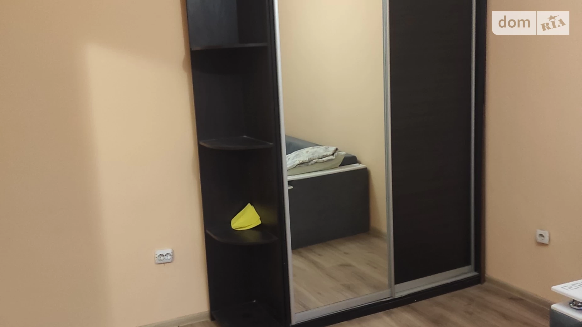 Продается 1-комнатная квартира 28 кв. м в Ужгороде, ул. Загорская, 26