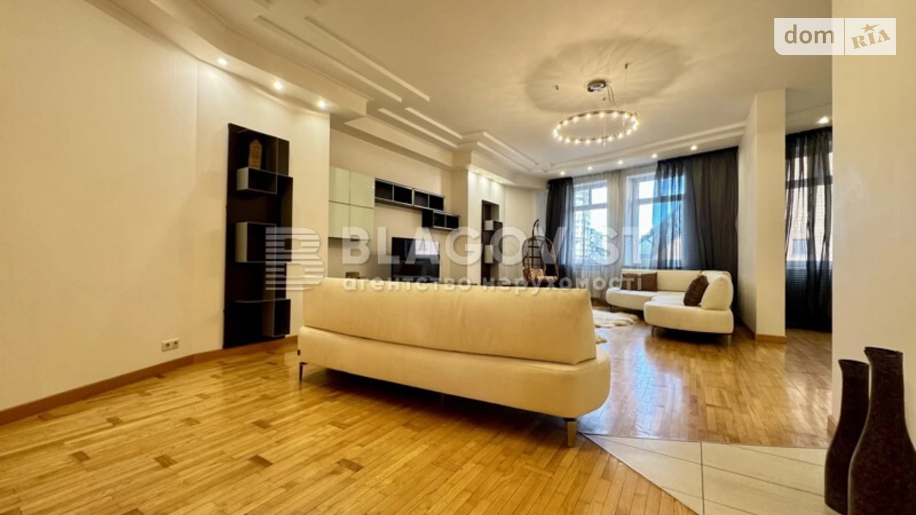 Продается 4-комнатная квартира 192.3 кв. м в Киеве, бул. Леси Украинки, 30Б