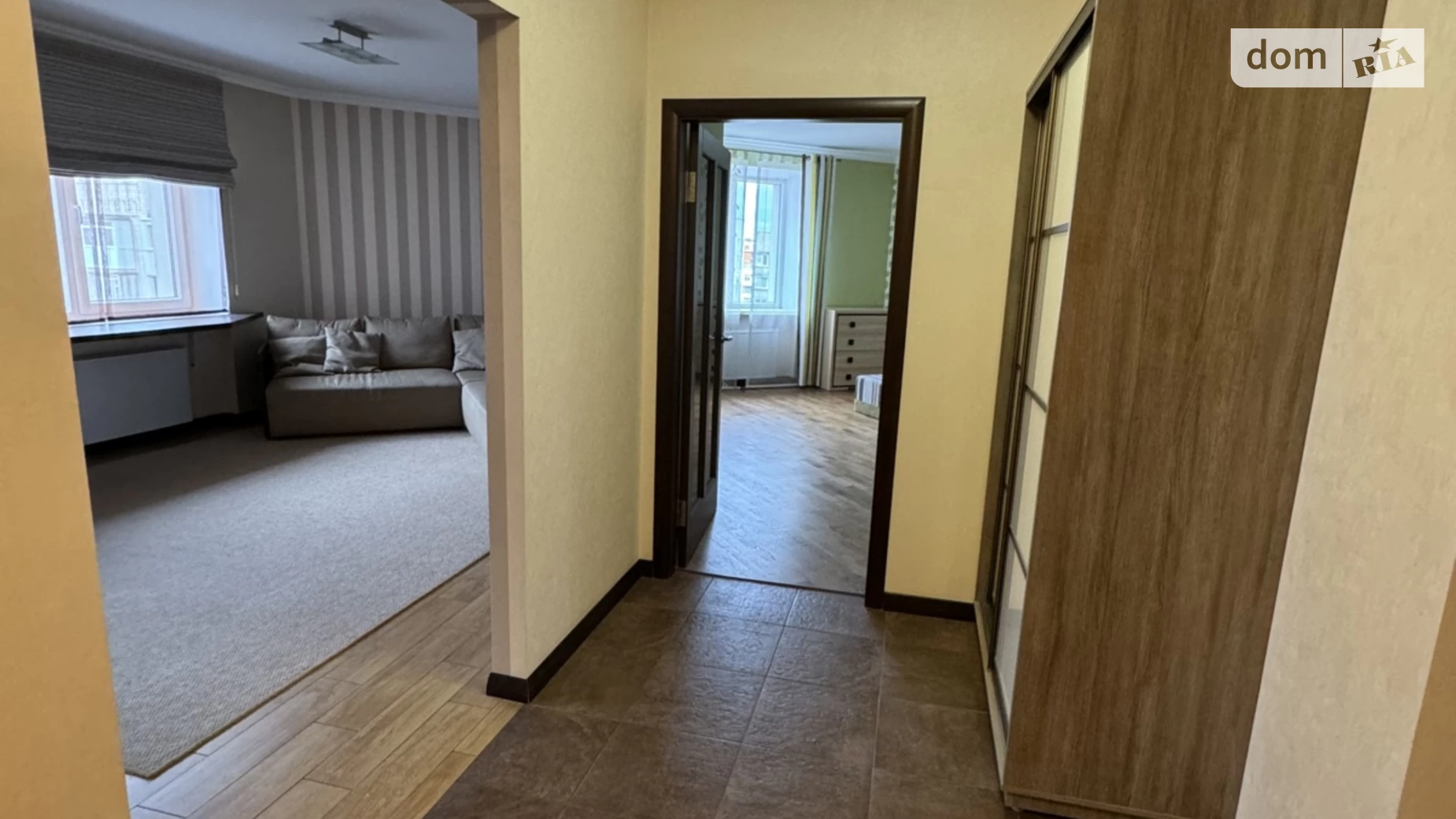 Продается 3-комнатная квартира 102 кв. м в Виннице, ул. Келецкая, 130А