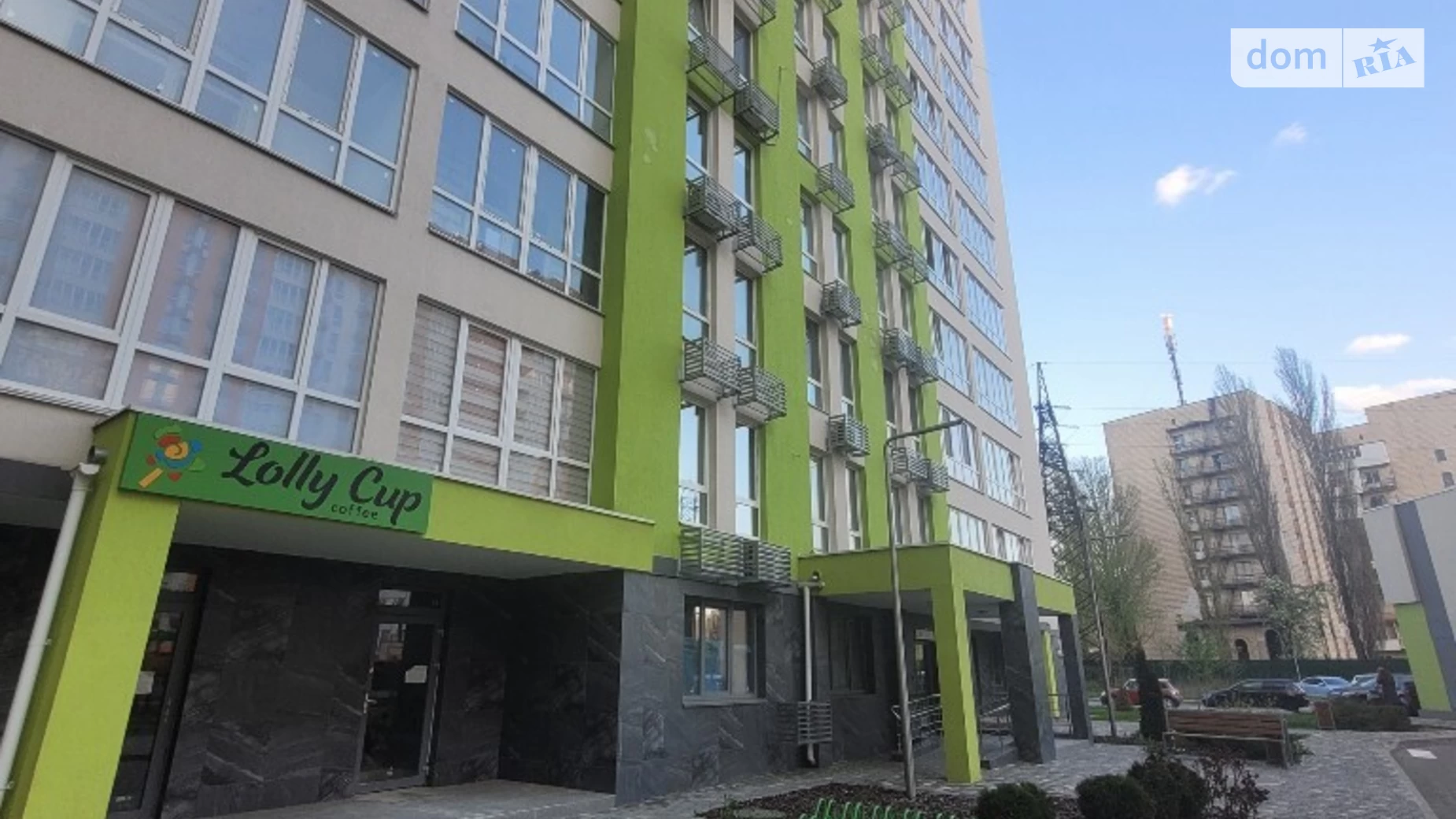 Продается 2-комнатная квартира 73 кв. м в Киеве, ул. Бердника Олеся, 1Д