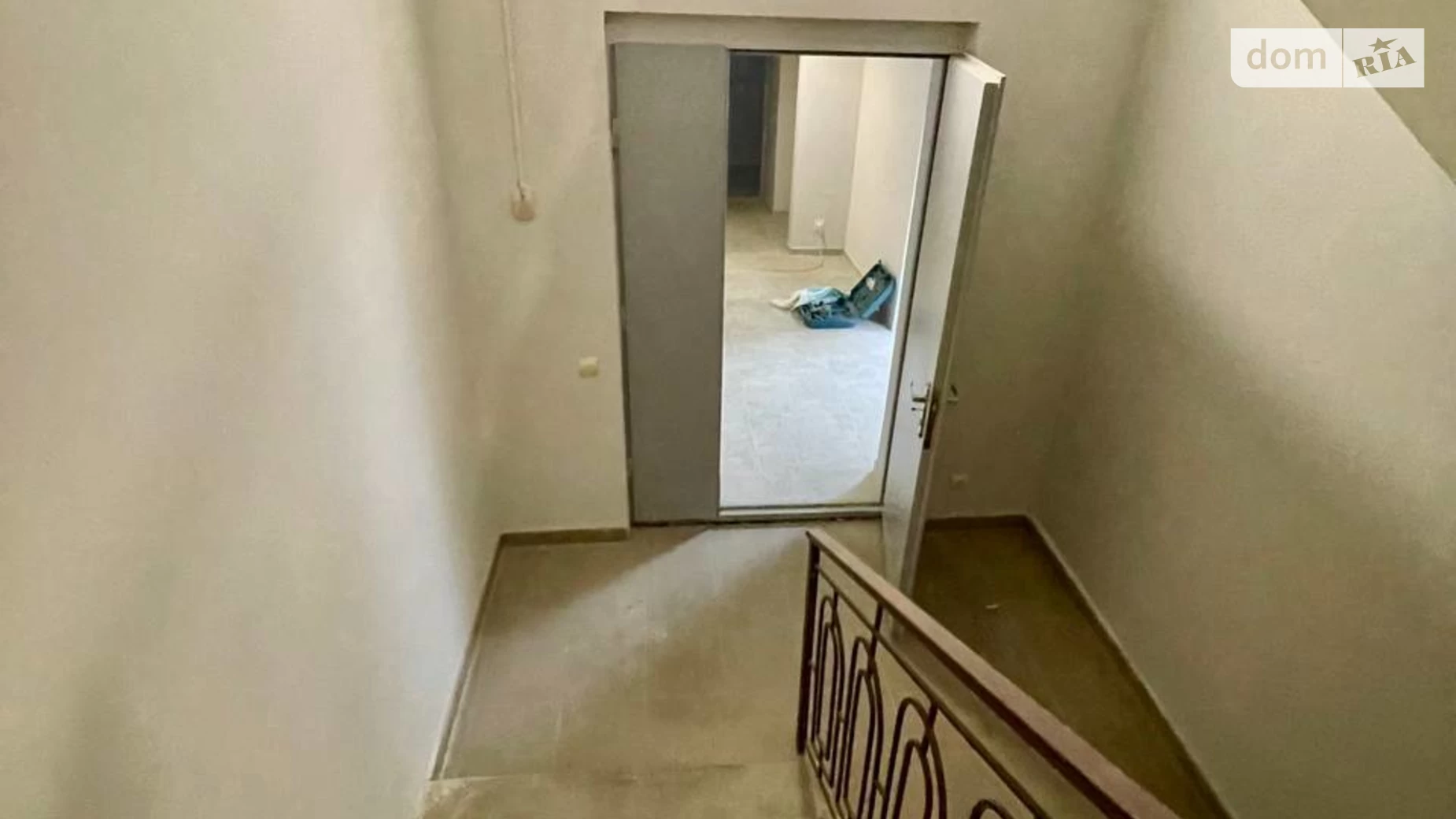 Сдается в аренду офис 150 кв. м в бизнес-центре, цена: 848 $ - фото 5