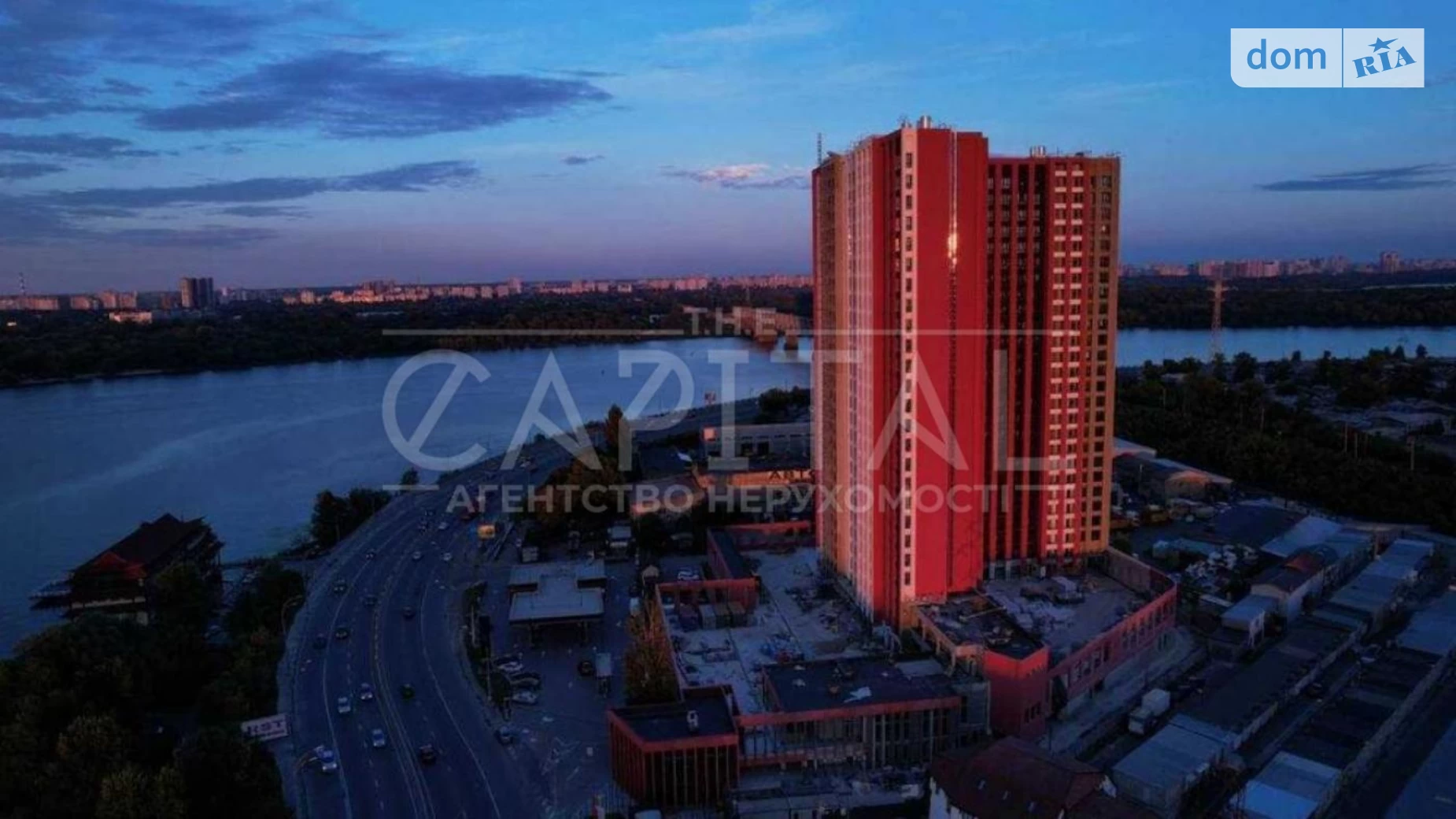 Продается 1-комнатная квартира 43 кв. м в Киеве, просп. Степана Бандеры, 32Д