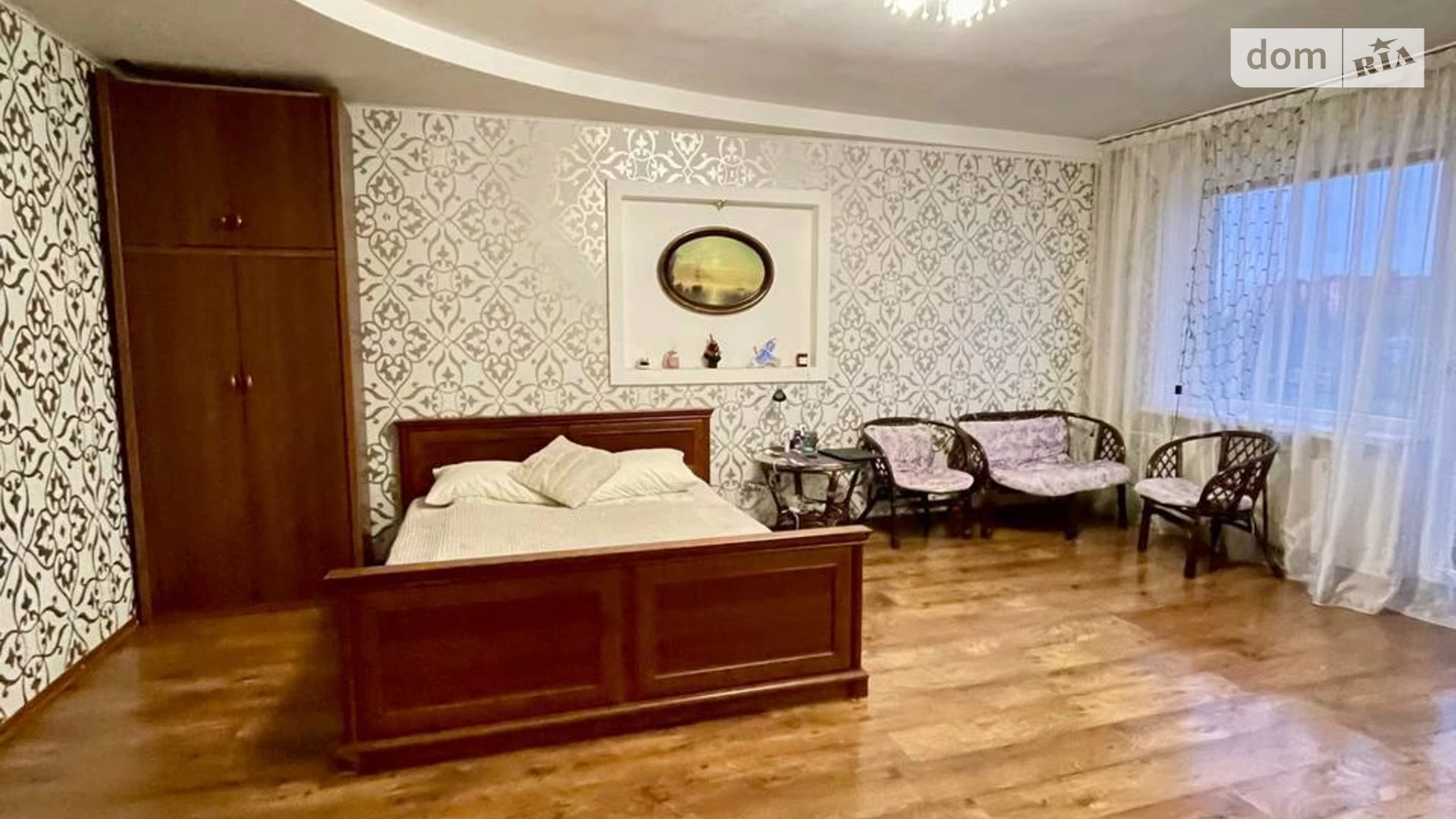 Продается 1-комнатная квартира 34 кв. м в Днепре, просп. Науки(Гагарина), 84А