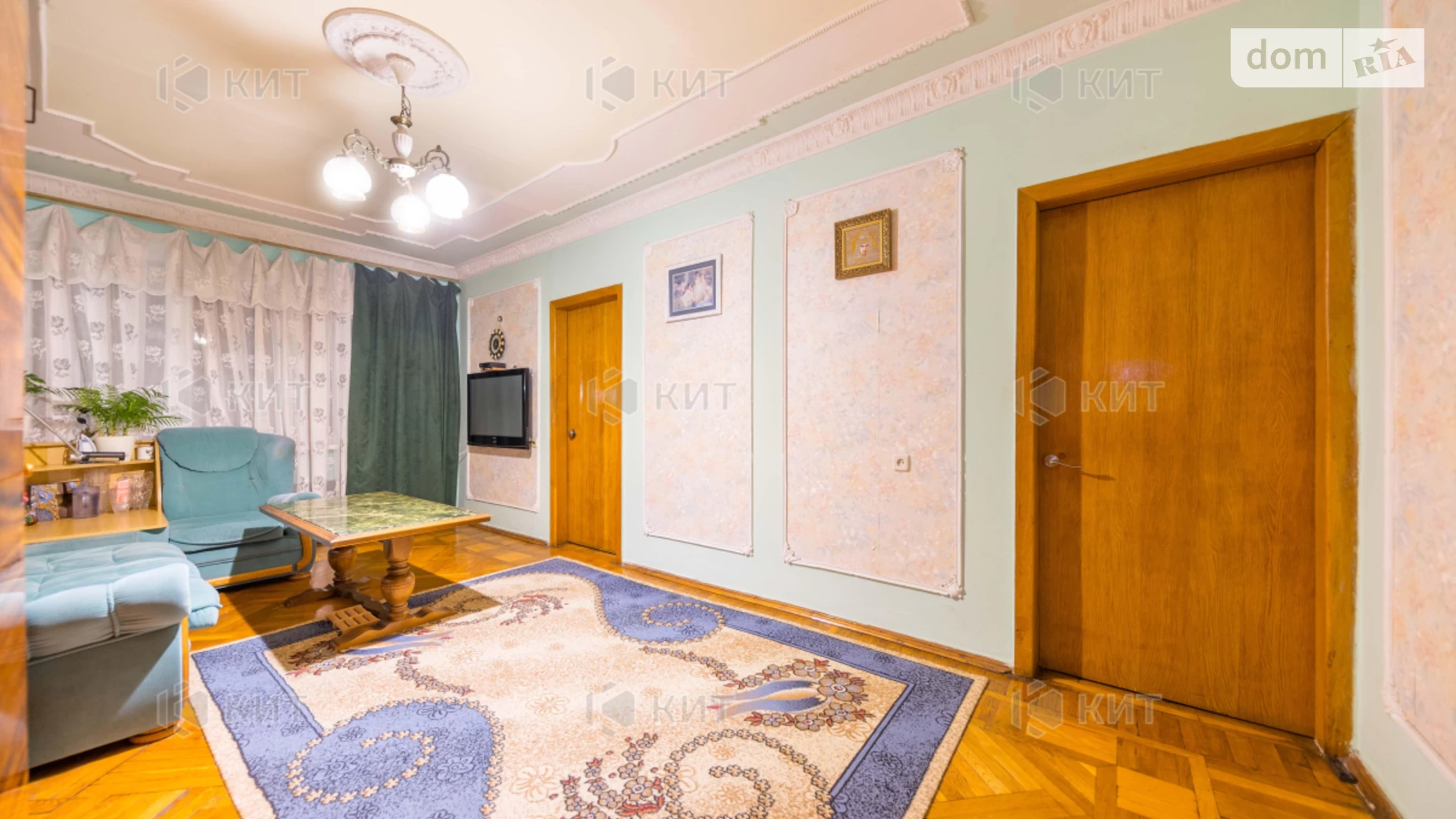 Продається 4-кімнатна квартира 70 кв. м у Харкові, вул. Чугуївська, 33