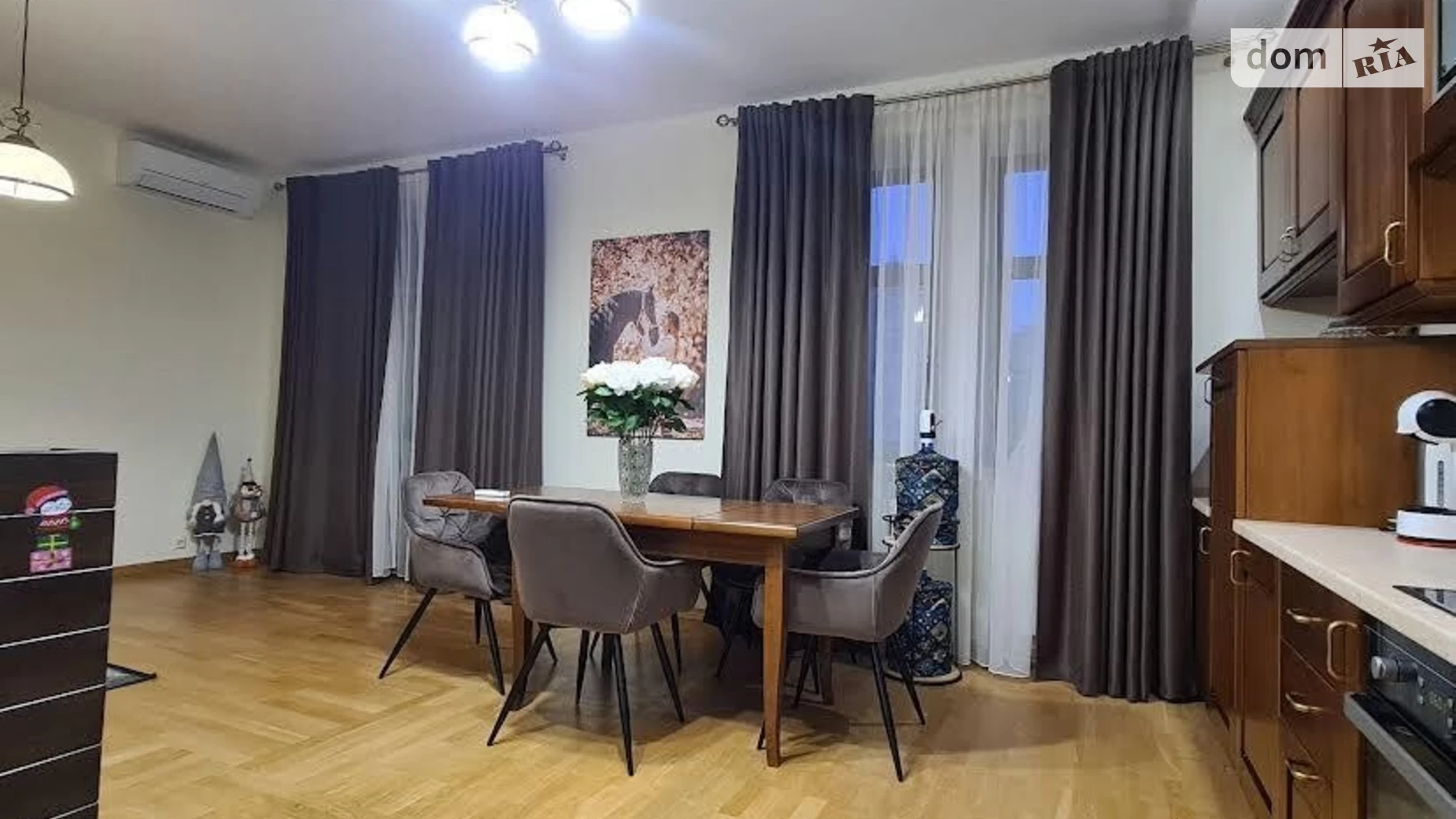Продается 3-комнатная квартира 126 кв. м в Киеве, ул. Павловская, 18