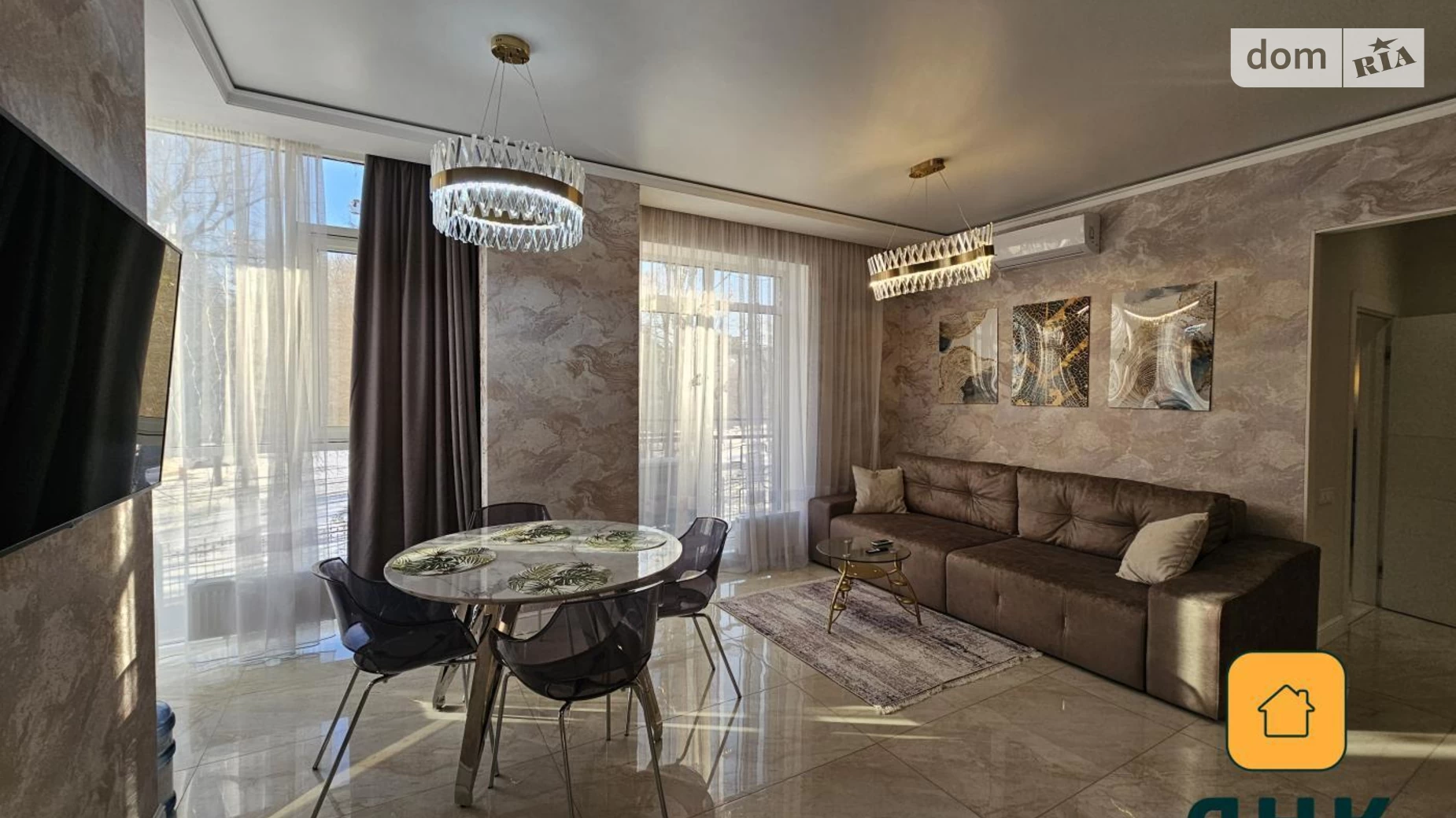 Продається 3-кімнатна квартира 75 кв. м у Одесі