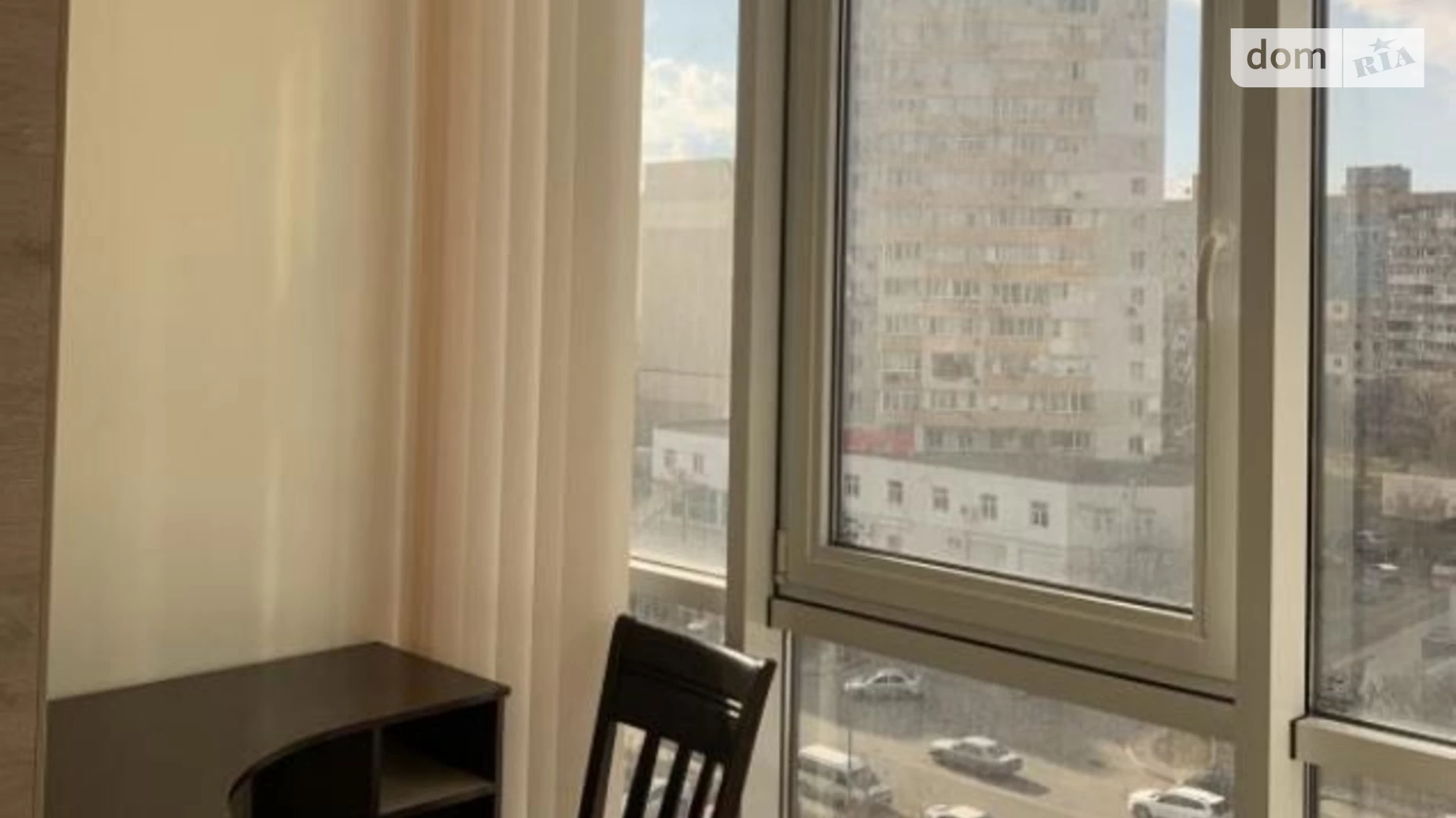 Продается 1-комнатная квартира 43 кв. м в Одессе, ул. Академика Сахарова, 3 - фото 2