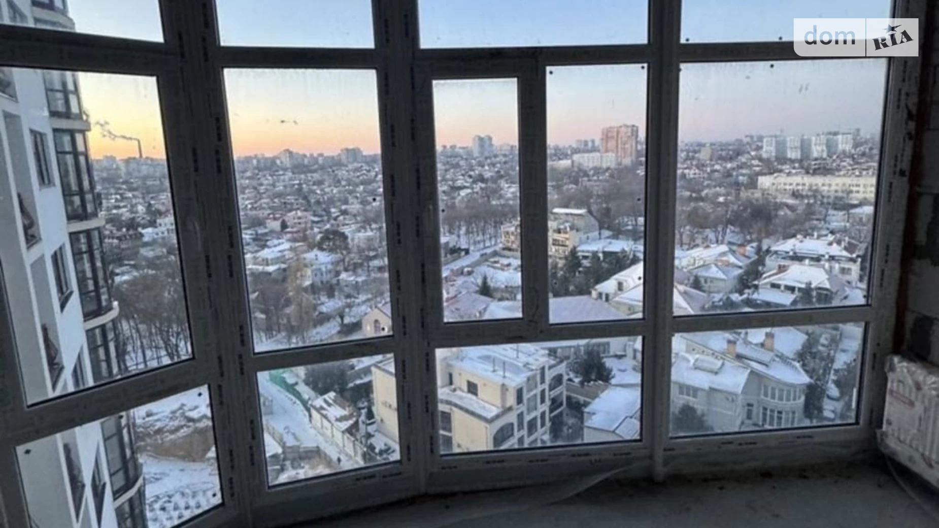 Продается 2-комнатная квартира 83 кв. м в Одессе, Фонтанская дор., 124