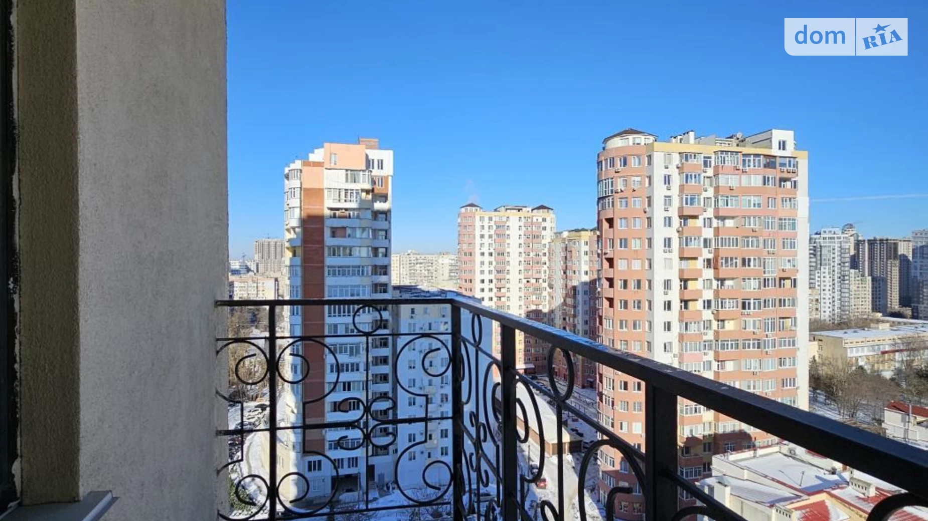 Продается 3-комнатная квартира 80 кв. м в Одессе, ул. Педагогическая, 23