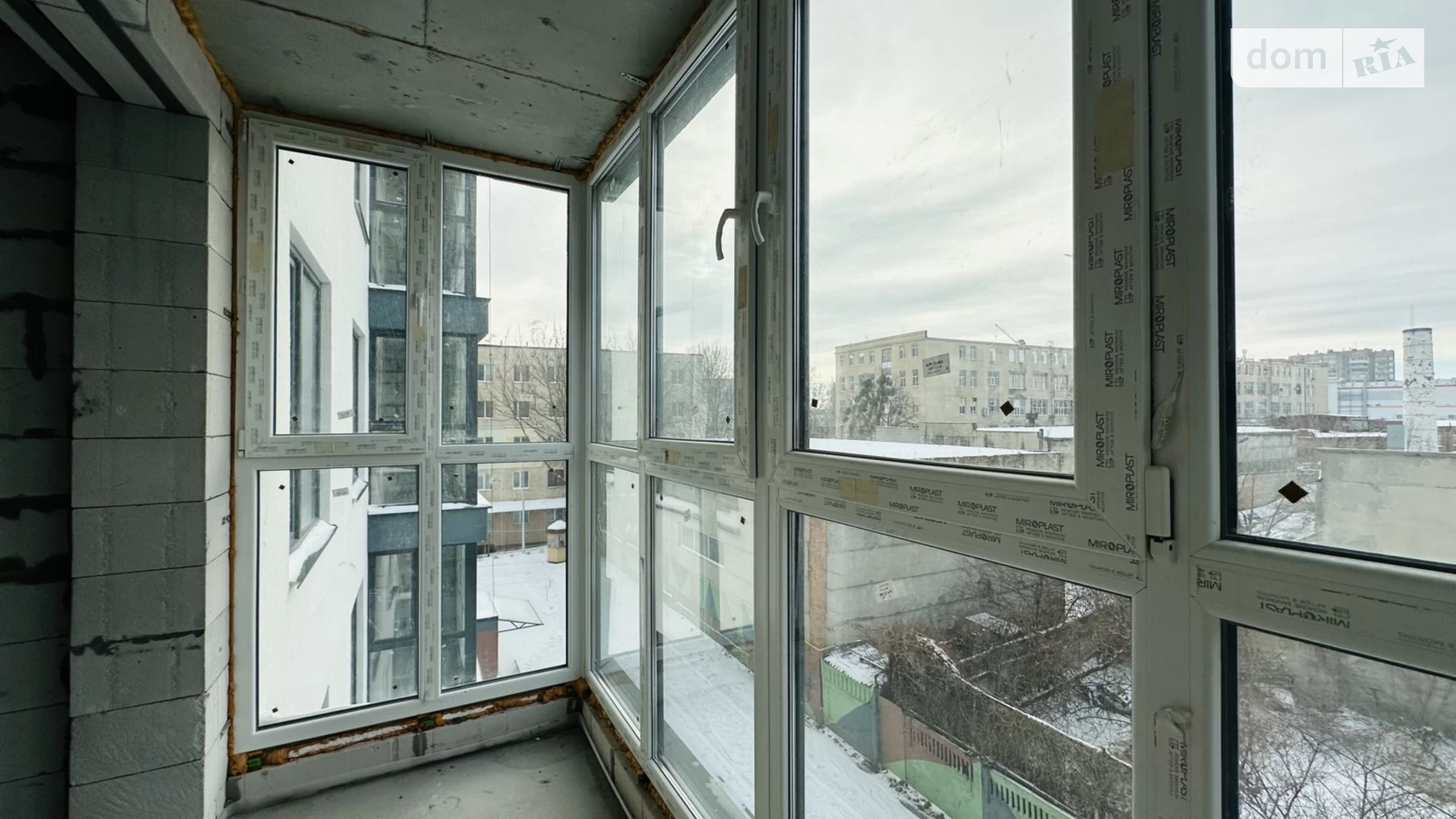 Продается 2-комнатная квартира 72 кв. м в Виннице, ул. Константина Василенко - фото 2