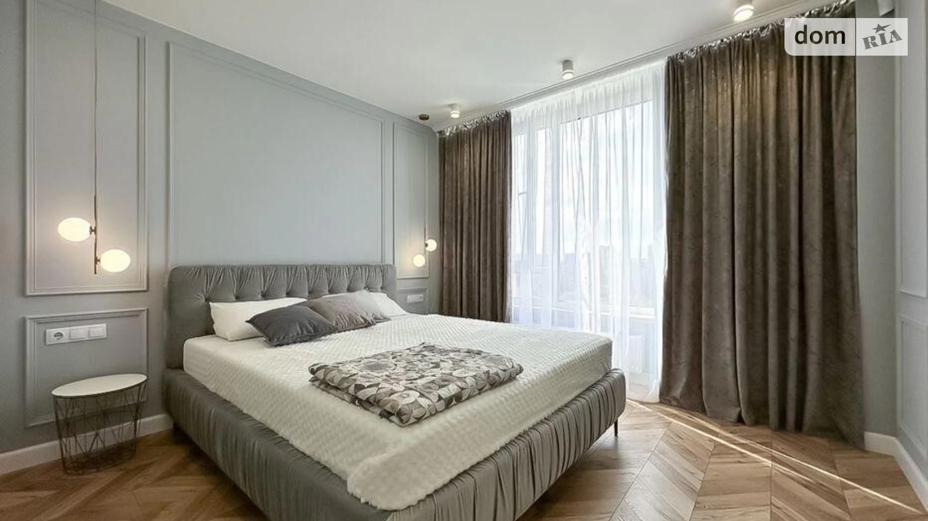 Продается 3-комнатная квартира 104 кв. м в Киеве, ул. Мартовская, 14Б