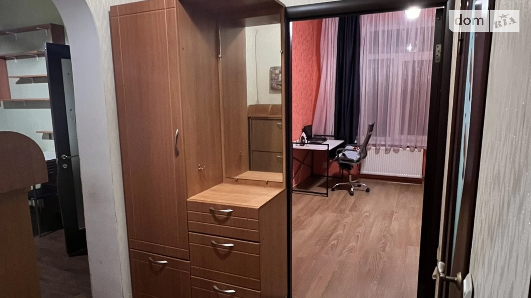 Продается 2-комнатная квартира 43 кв. м в Хмельницком, ул. Симона Петлюры(Куприна)