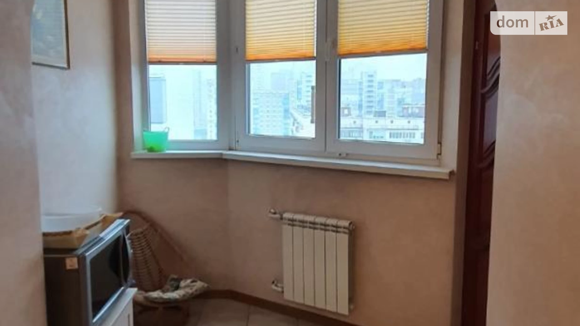 Продается 4-комнатная квартира 107 кв. м в Киеве, ул. Анны Ахматовой, 16