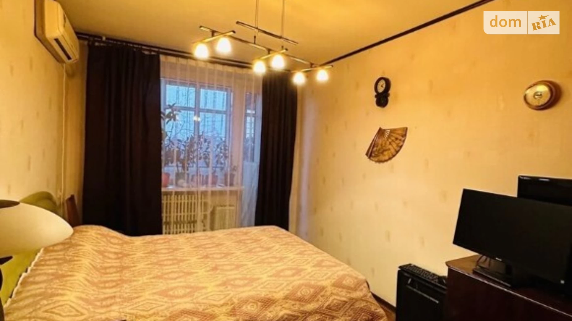 Продается 3-комнатная квартира 73 кв. м в Днепре, просп. Яворницкого Дмитрия, 58
