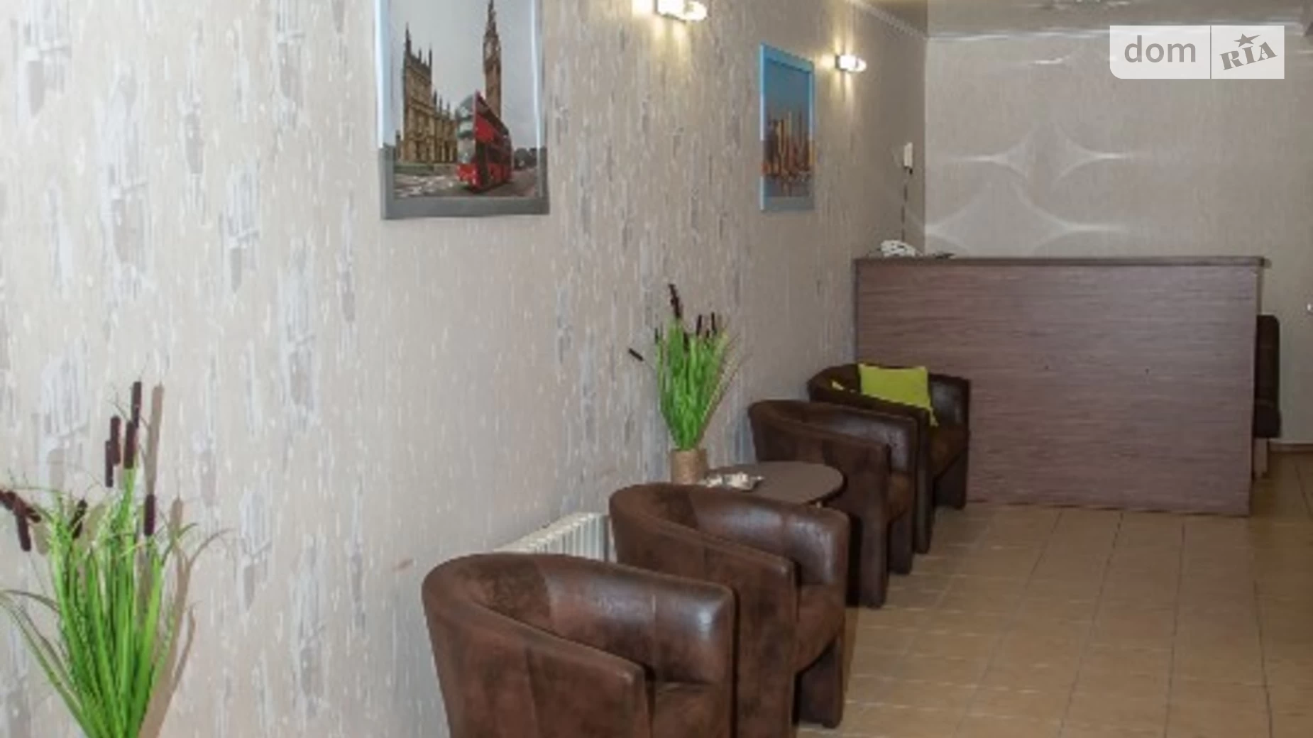 Продається об'єкт сфери послуг 76.6 кв. м в 3-поверховій будівлі, цена: 70000 € - фото 2
