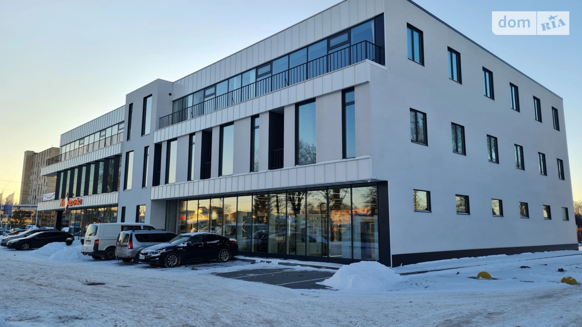 Продається приміщення вільного призначення 492.6 кв. м в 3-поверховій будівлі, цена: 369450 $ - фото 2