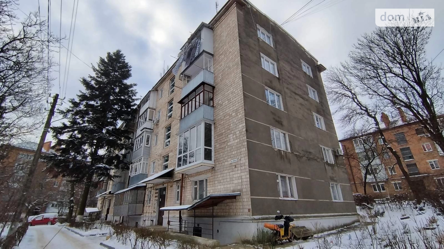 Продается 2-комнатная квартира 46 кв. м в Черновцах