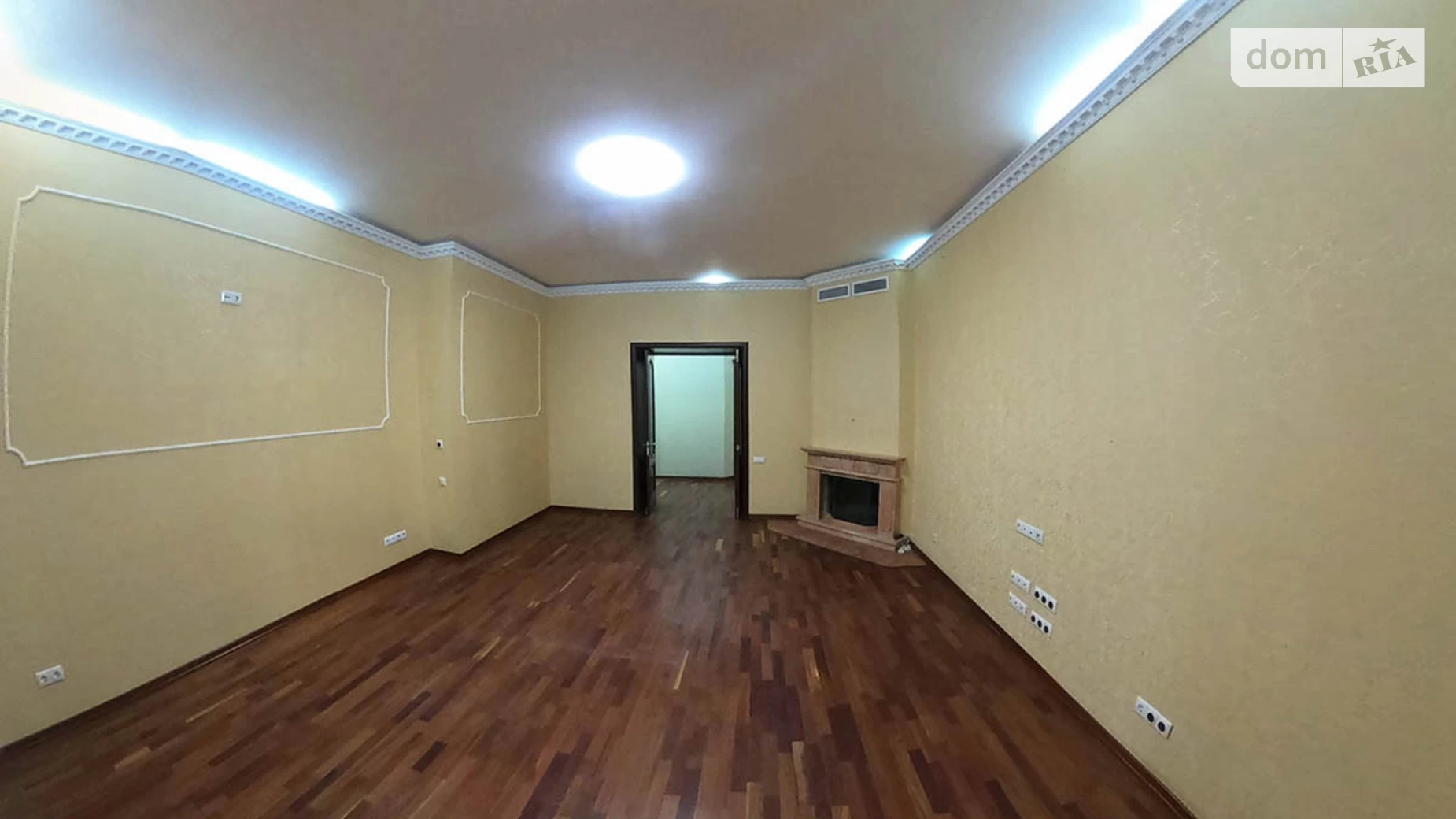 Продается 4-комнатная квартира 158 кв. м в Киеве, ул. Гоголевская, 10