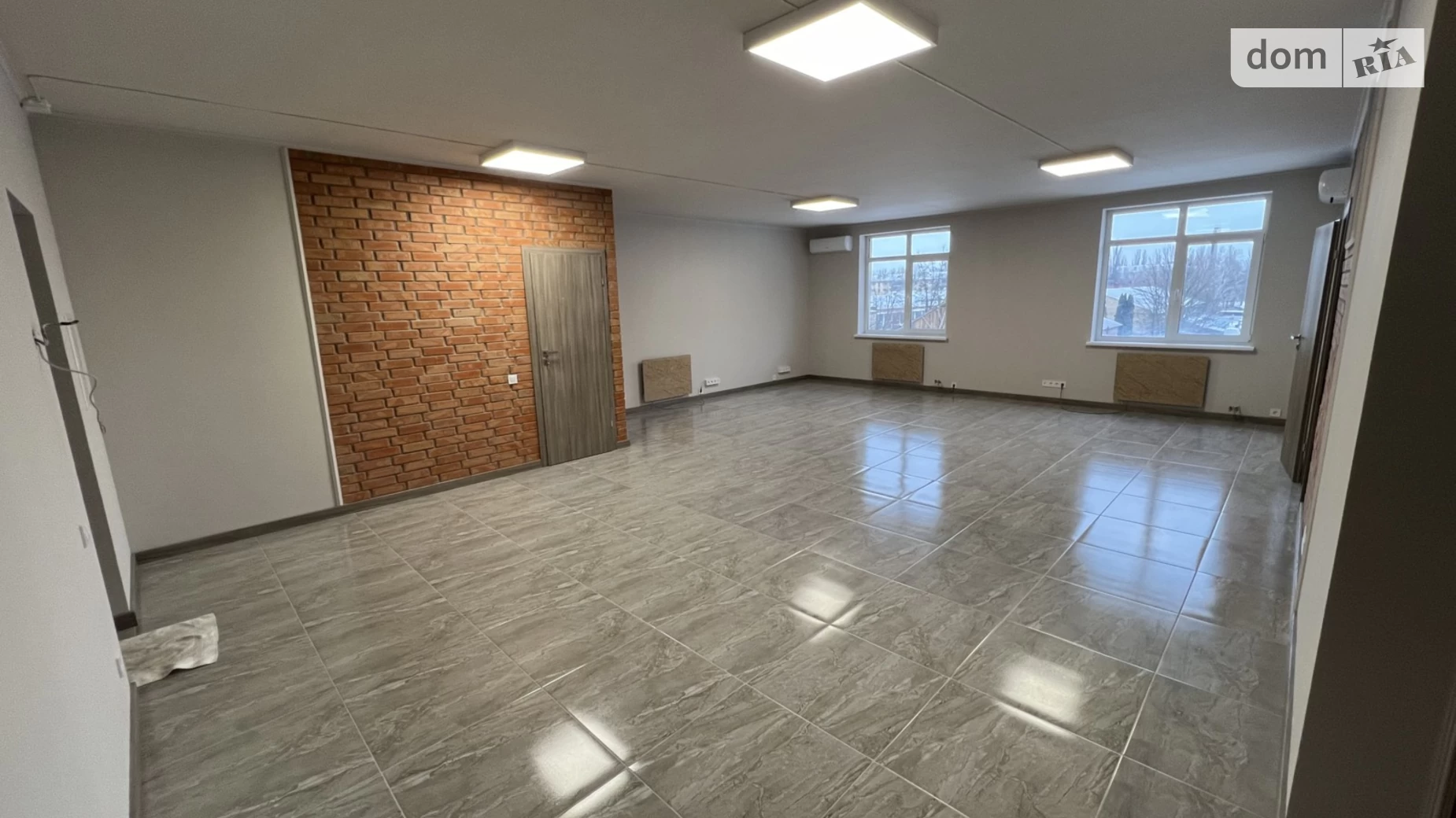 Сдается в аренду офис 96.5 кв. м в бизнес-центре, цена: 28000 грн - фото 2