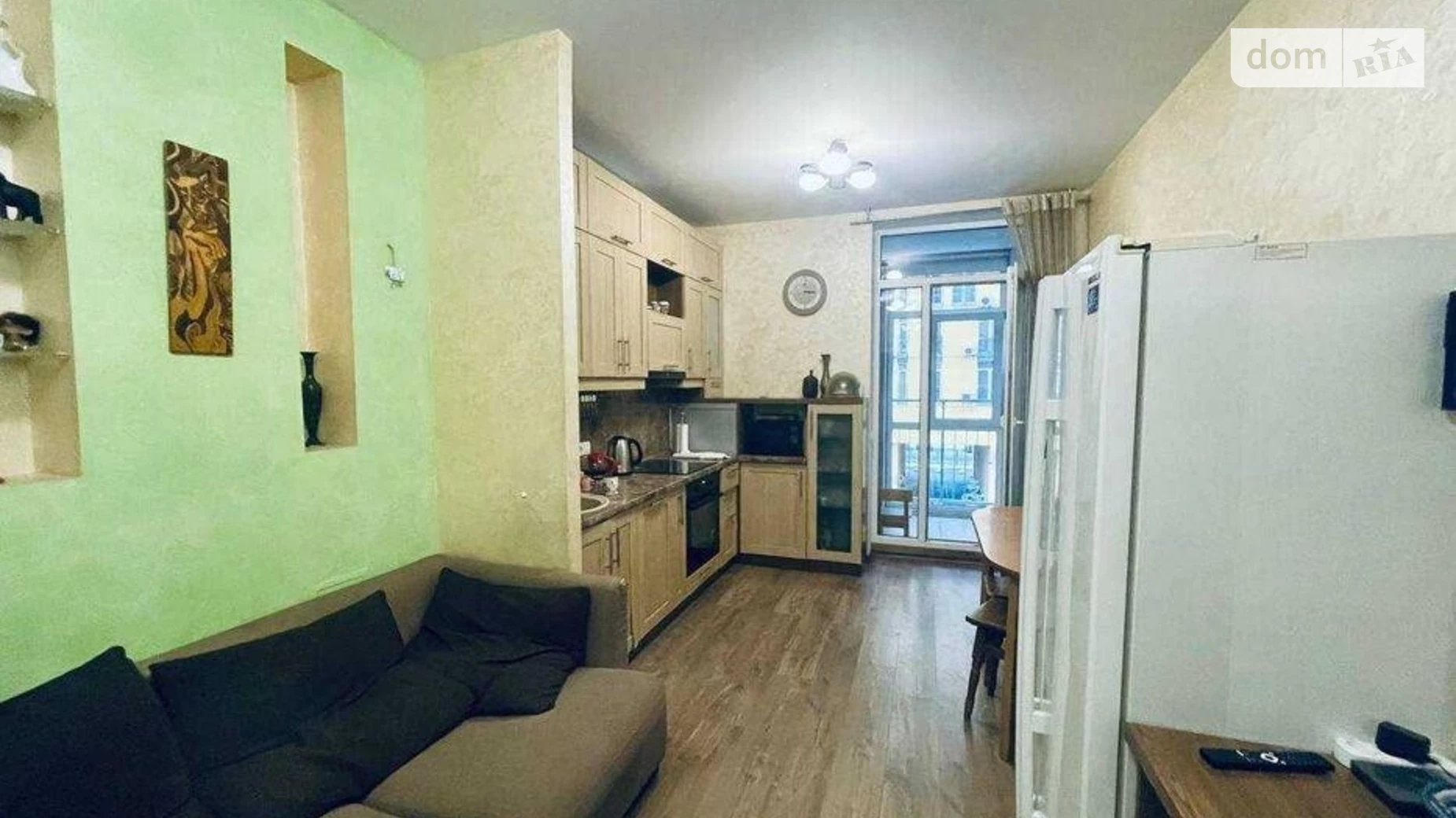 Продается 3-комнатная квартира 83 кв. м в Киеве, ул. Регенераторная, 4