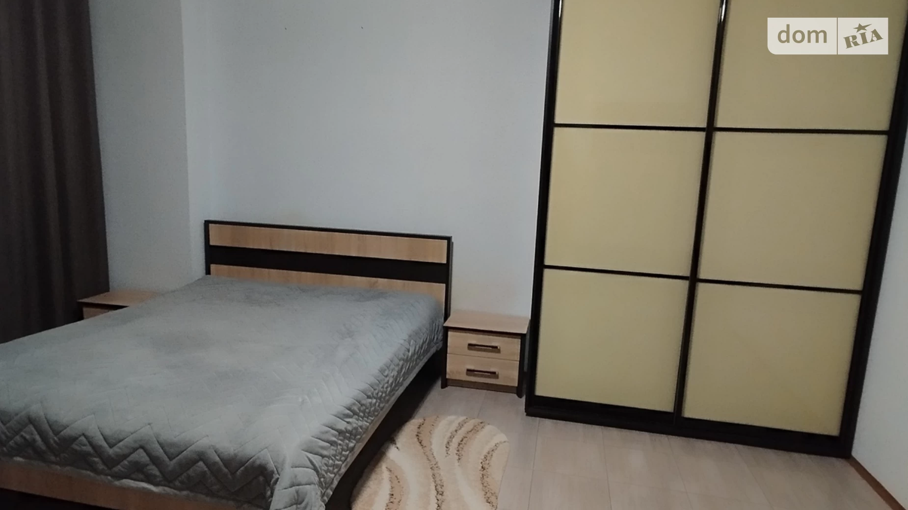 Продается 1-комнатная квартира 49 кв. м в Черноморске, ул. Парусная
