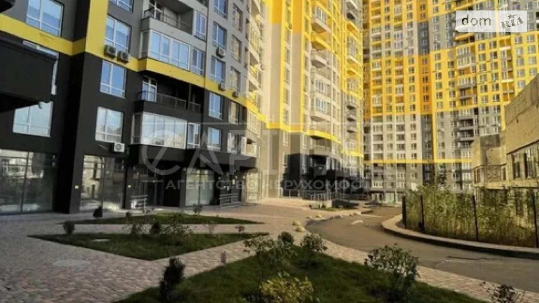 Продается 3-комнатная квартира 85 кв. м в Киеве, ул. Петра Радченко, 27-29