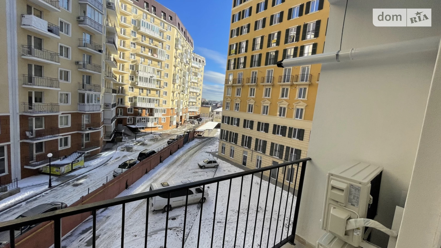 Продается 3-комнатная квартира 83.8 кв. м в Одессе, ул. Инглези